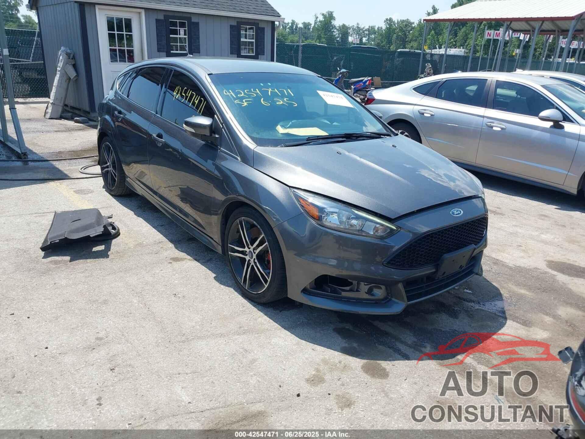 FORD FOCUS ST 2018 - 1FADP3L97JL238779