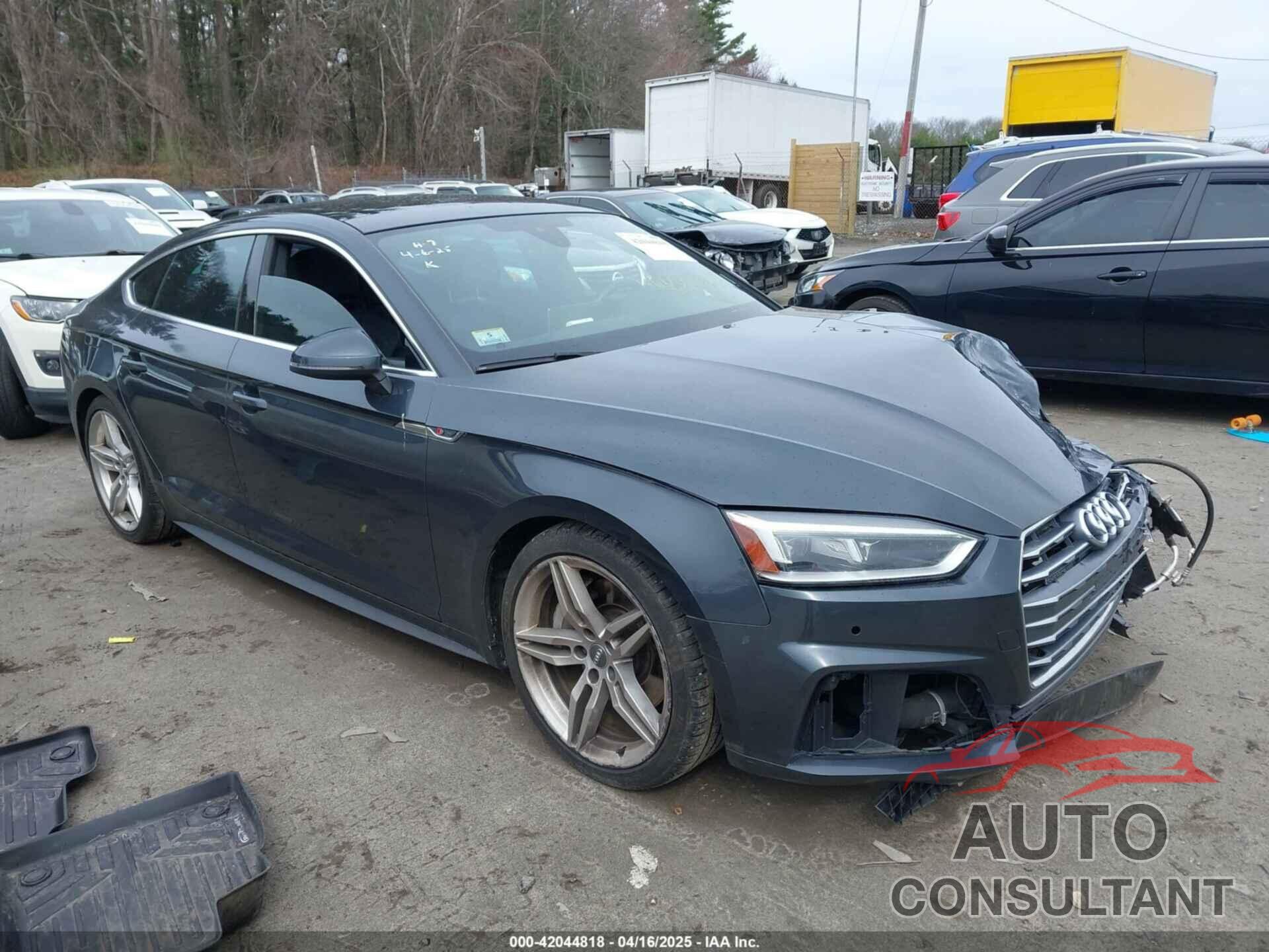 AUDI A5 2018 - WAUENCF58JA010067