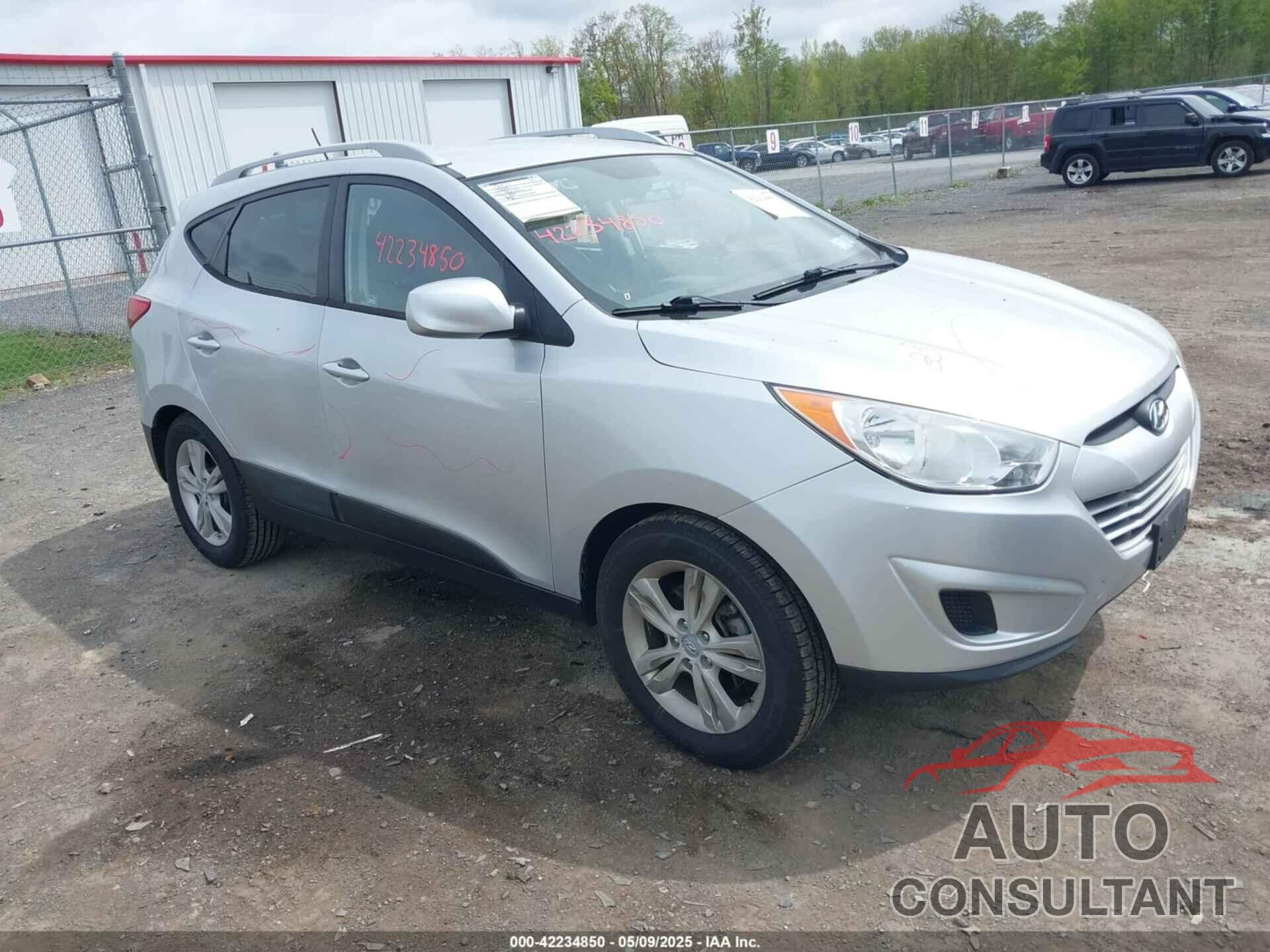 HYUNDAI TUCSON 2011 - KM8JUCAC3BU271581