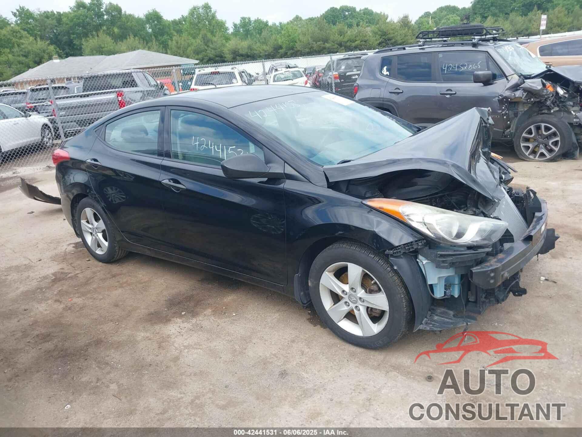 HYUNDAI ELANTRA 2013 - KMHDH4AE0DU841063