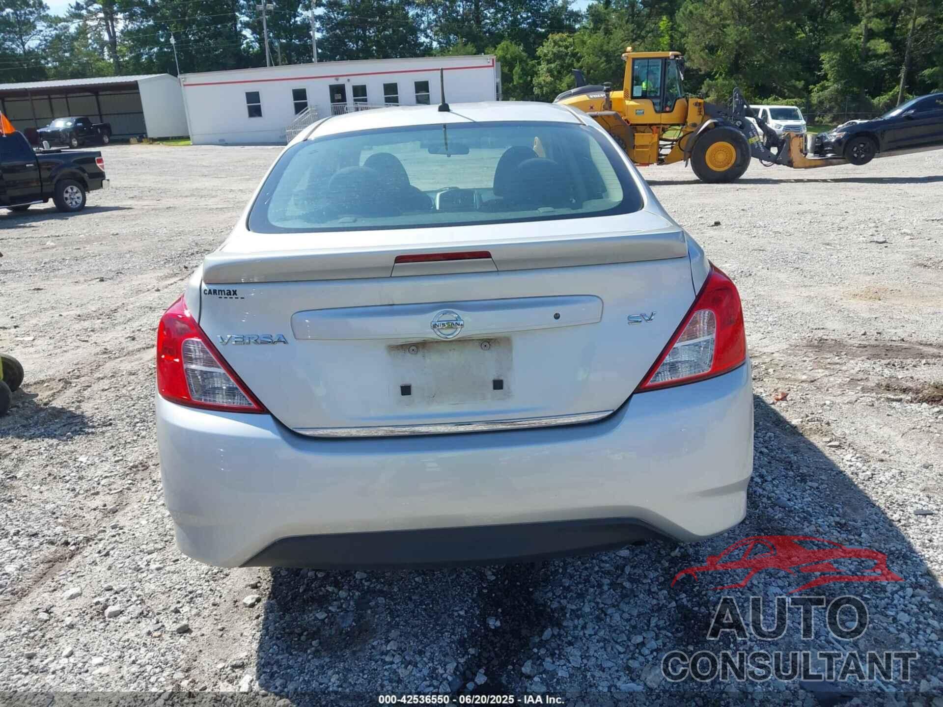 NISSAN VERSA 2017 - 3N1CN7AP8HL823974