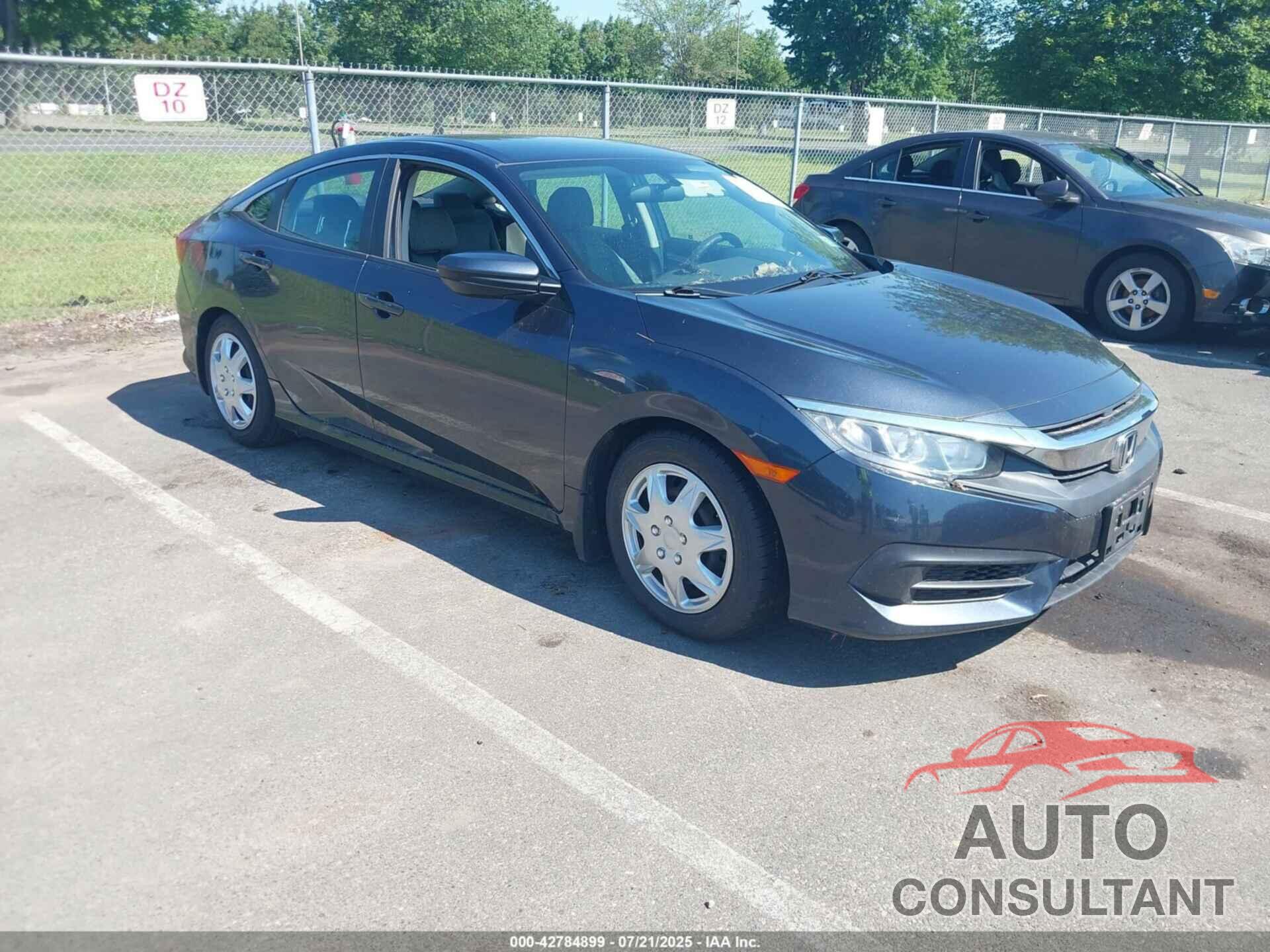 HONDA CIVIC 2018 - 2HGFC2F52JH520022