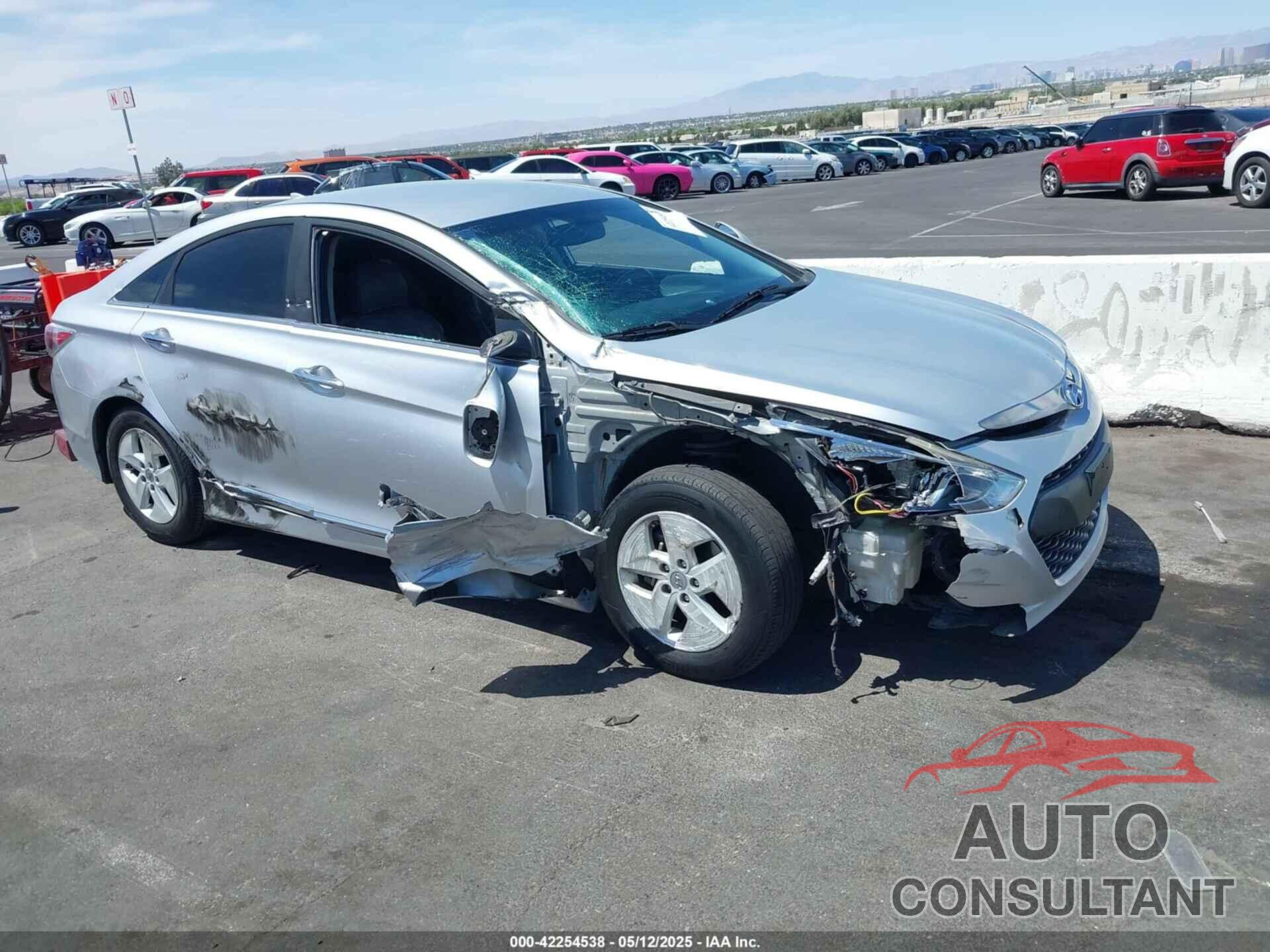 HYUNDAI SONATA HYBRID 2012 - KMHEC4A47CA042293