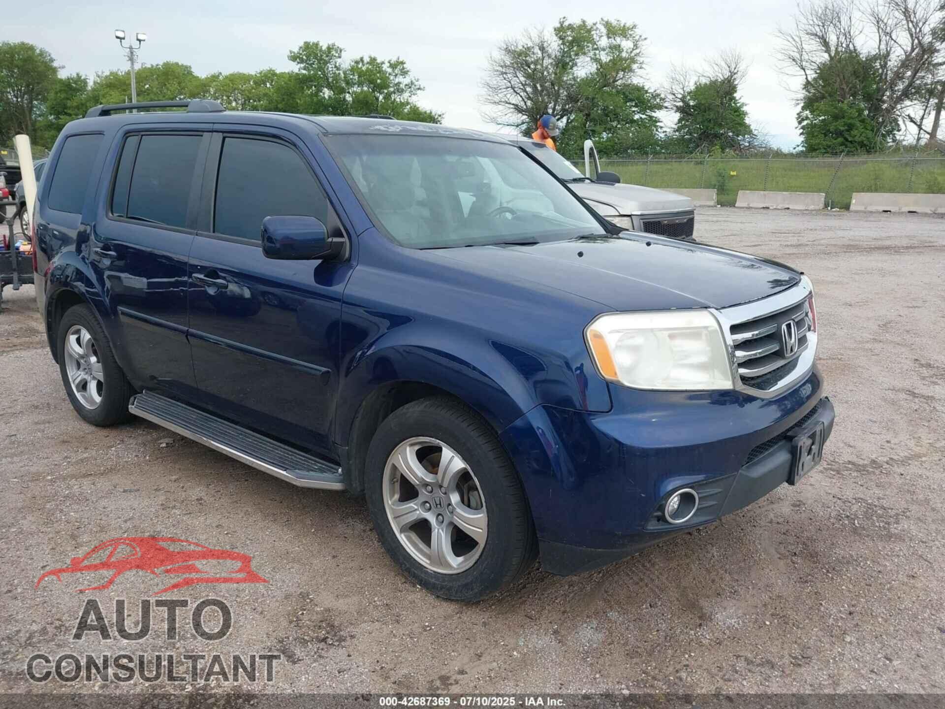 HONDA PILOT 2013 - 5FNYF4H64DB058461