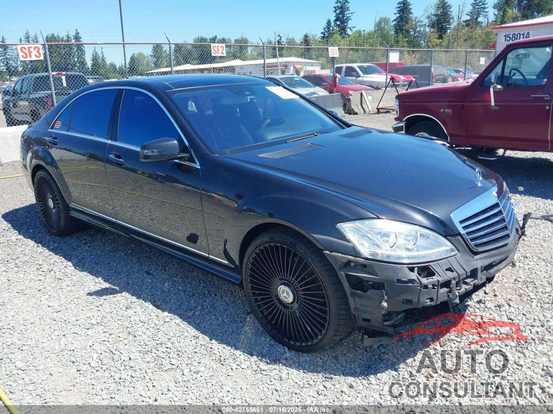 MERCEDES-BENZ S 550 2011 - WDDNG8GB3BA390151
