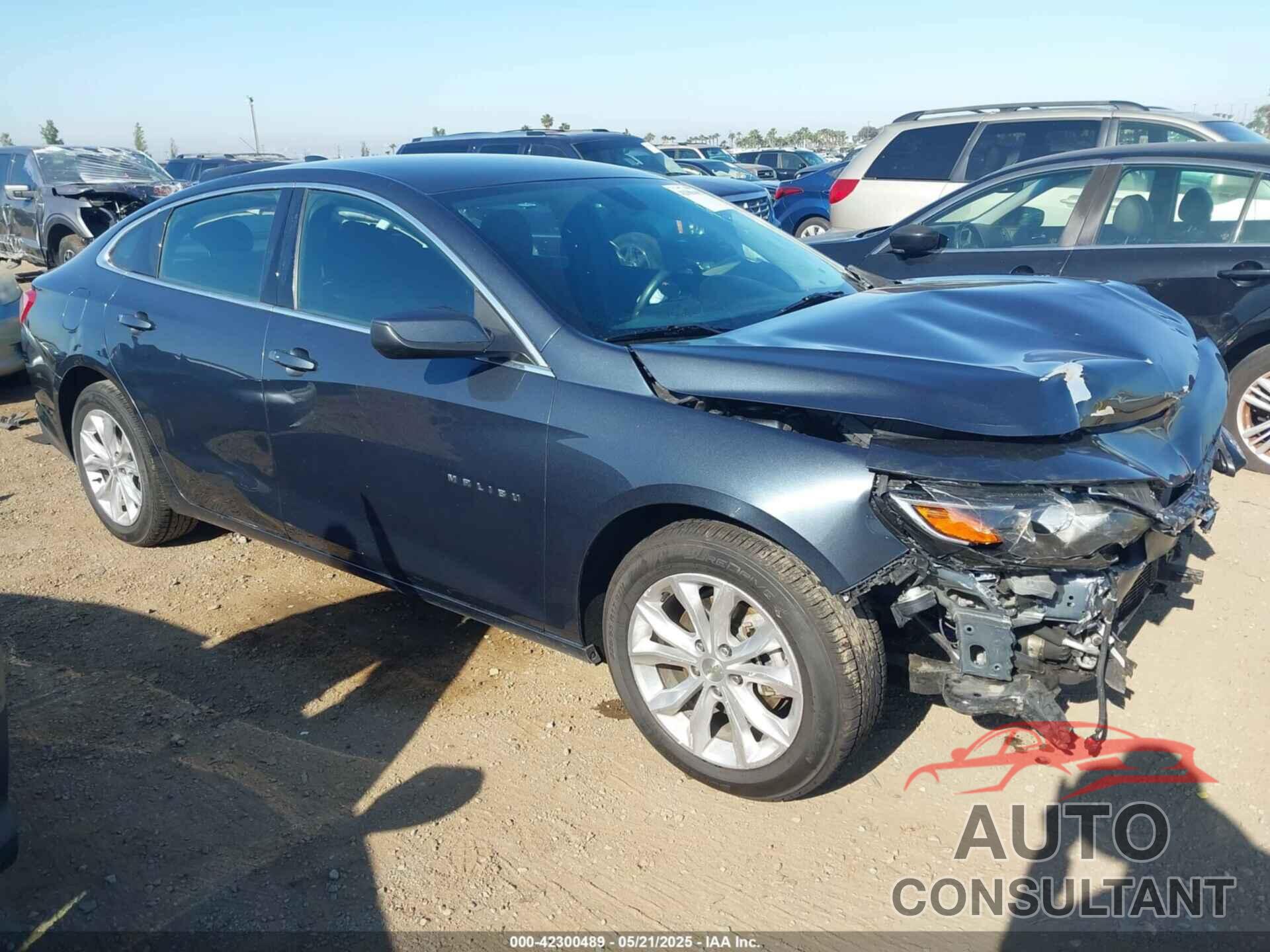 CHEVROLET MALIBU 2020 - 1G1ZD5STXLF047420