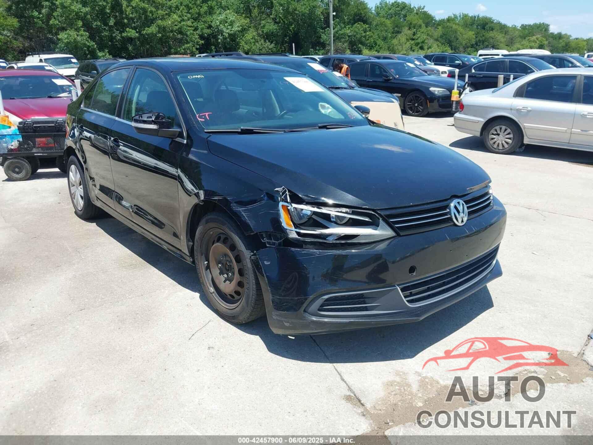 VOLKSWAGEN JETTA 2013 - 3VWDX7AJ8DM256805