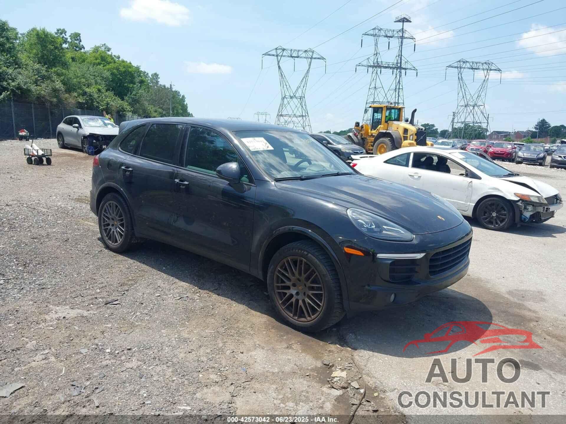 PORSCHE CAYENNE 2017 - WP1AA2A25HKA80374