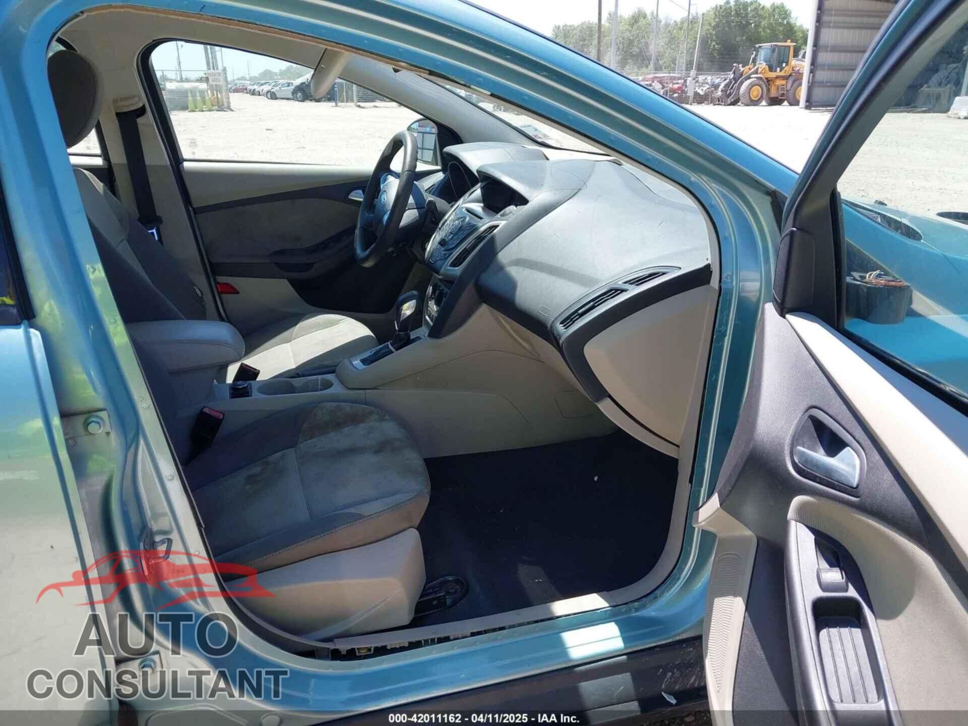 FORD FOCUS 2012 - 1FAHP3F23CL409773