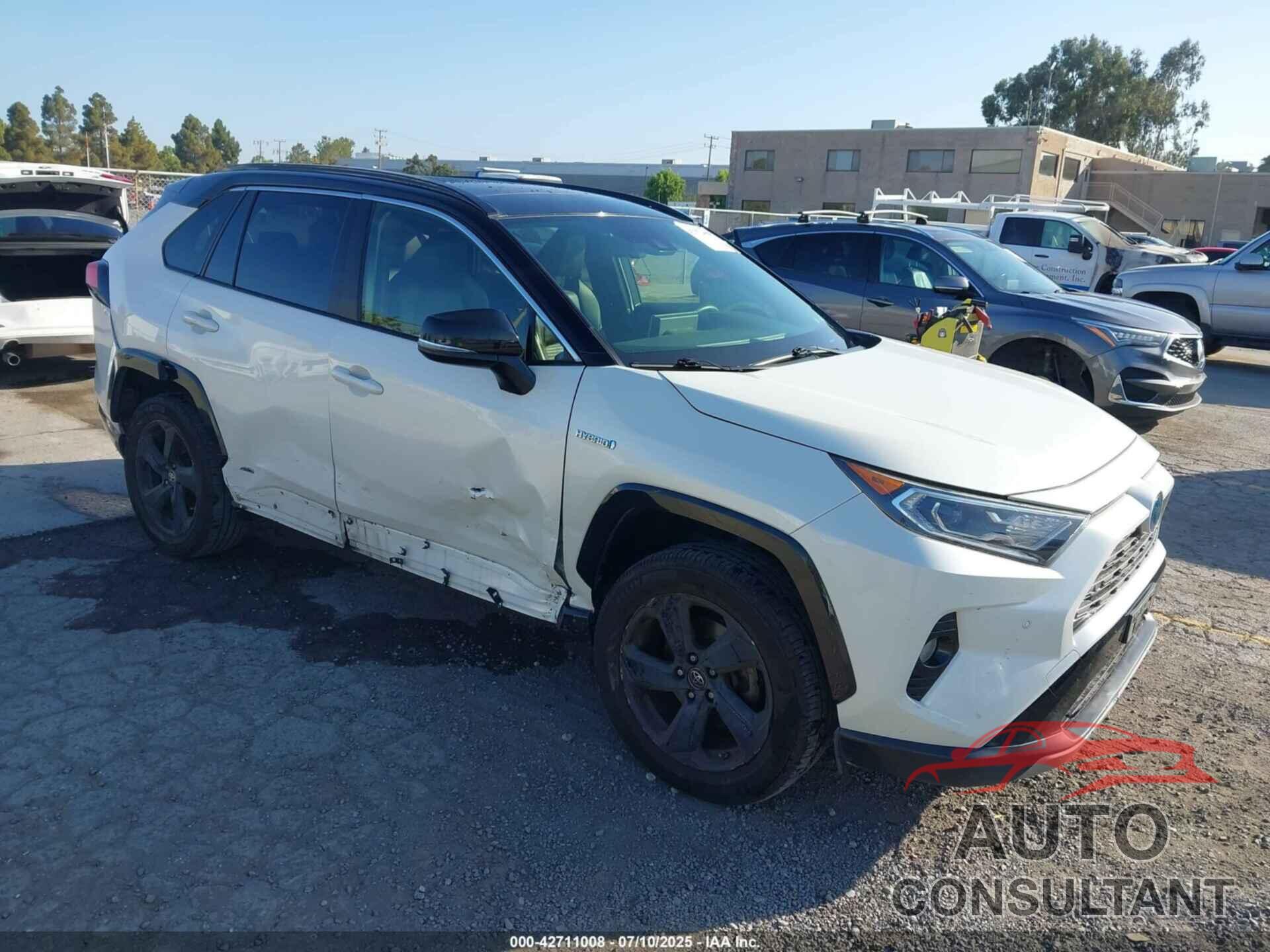 TOYOTA RAV4 2019 - JTMEWRFV8KJ016732