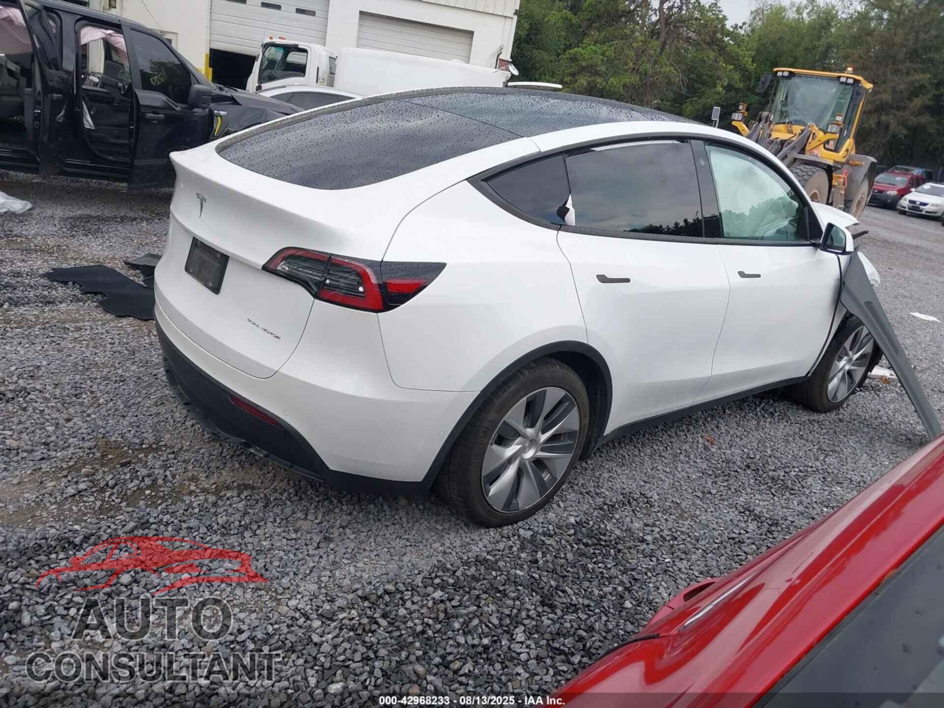TESLA MODEL Y 2020 - 5YJYGDEF5LF006109