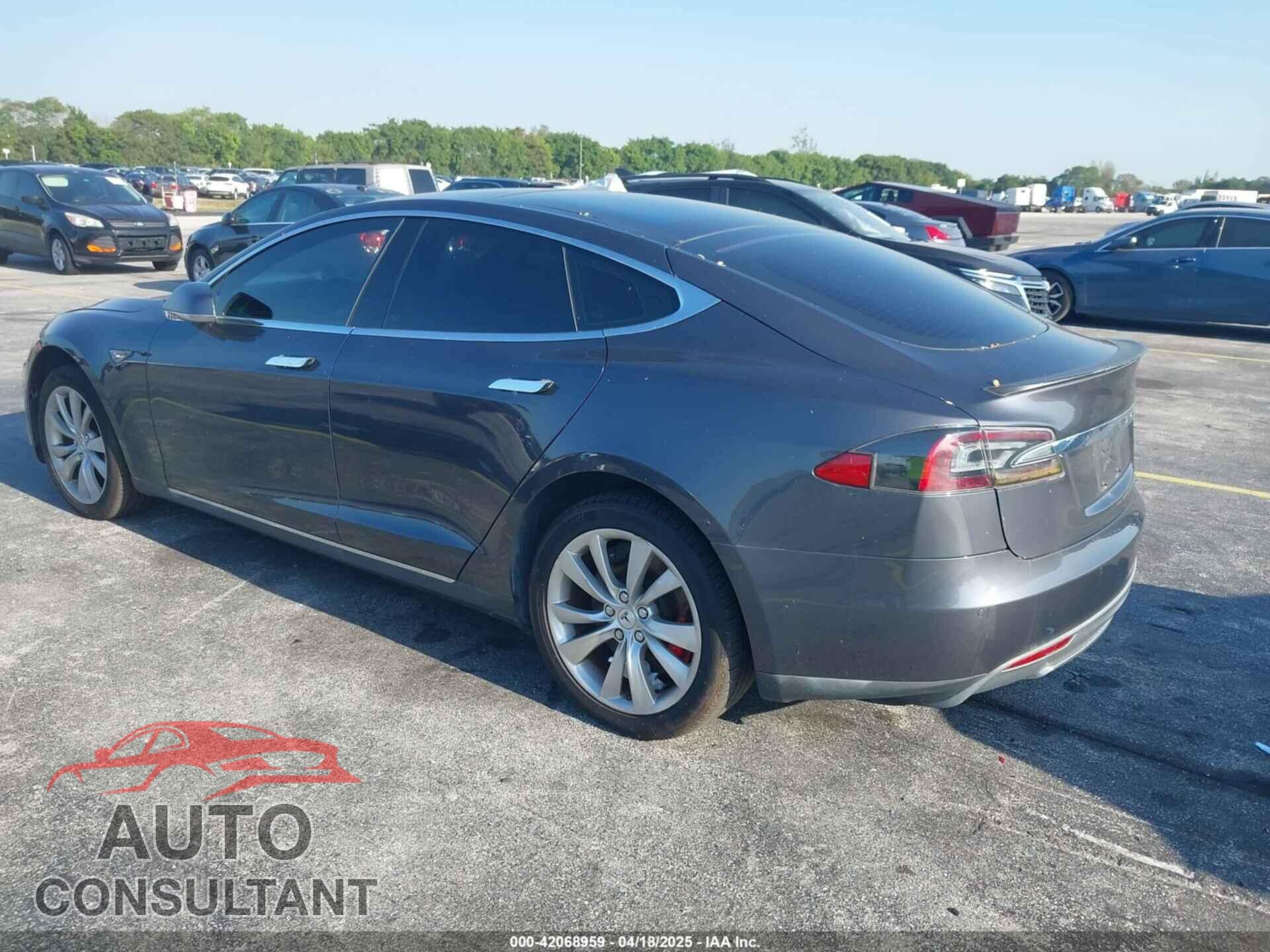 TESLA MODEL S 2015 - 5YJSA1H46FF082264