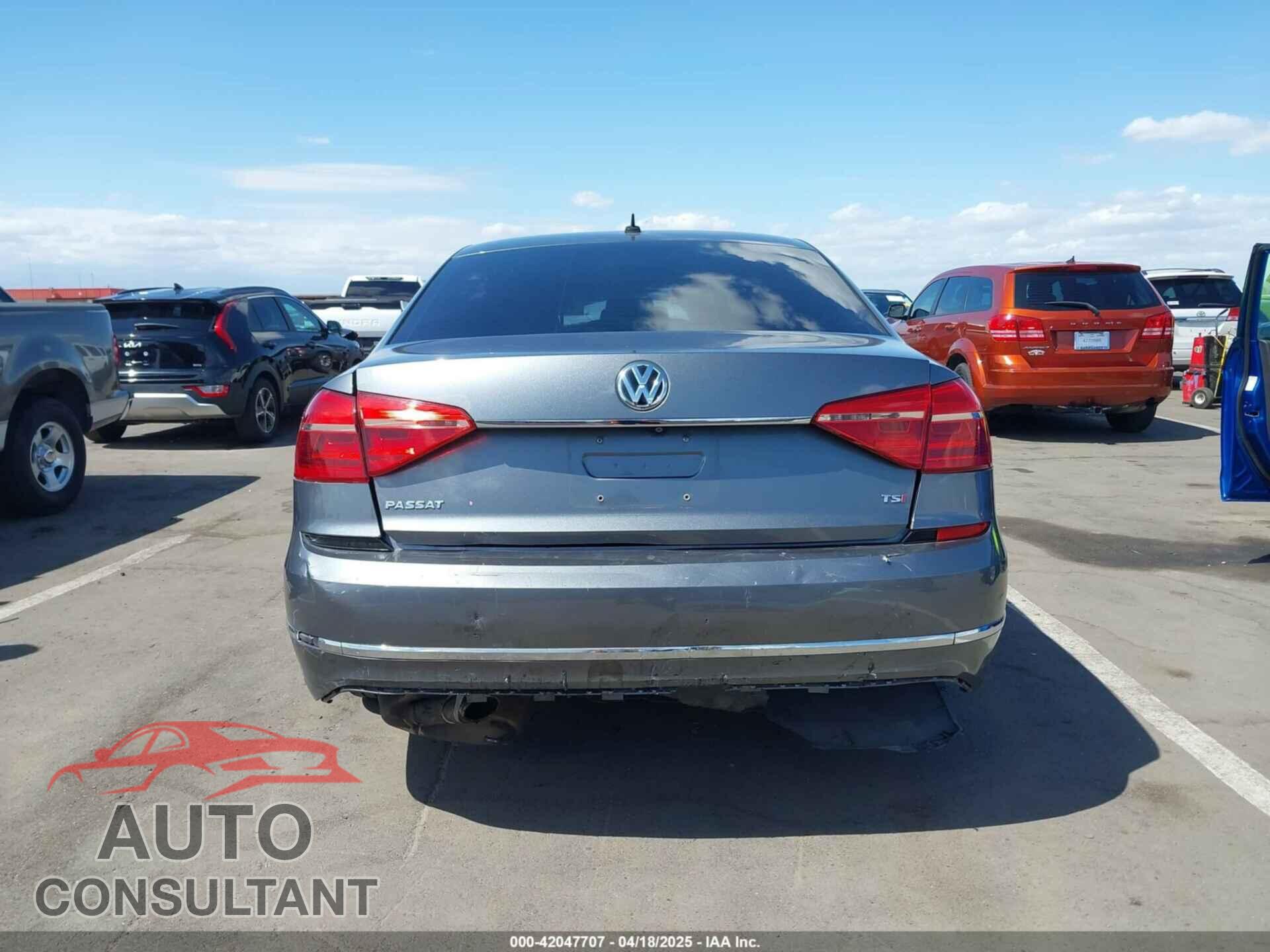 VOLKSWAGEN PASSAT 2016 - 1VWAT7A3XGC036619