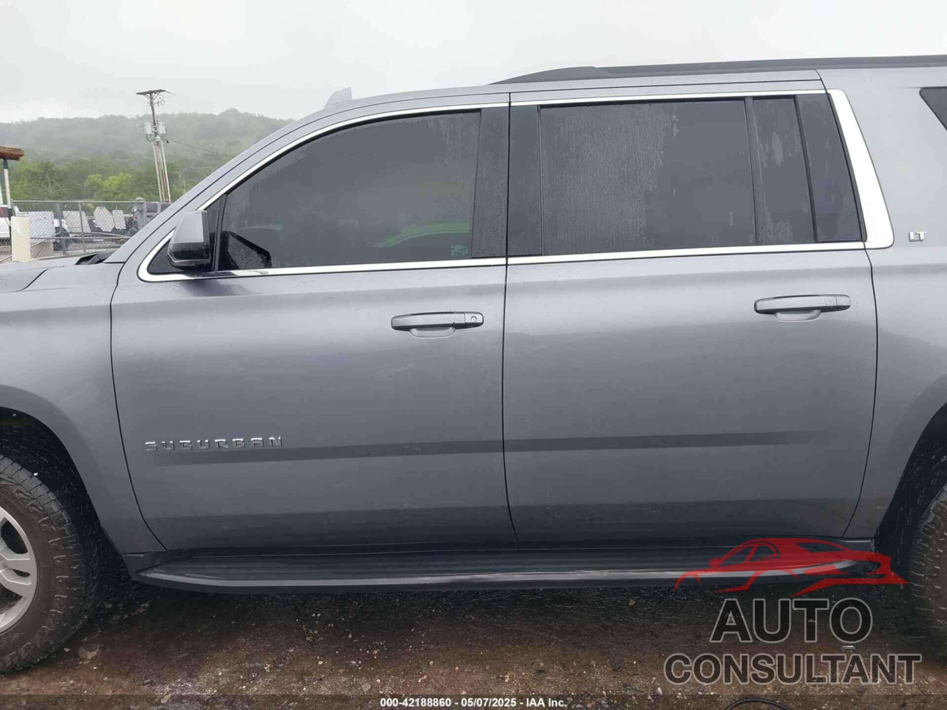 CHEVROLET SUBURBAN 2019 - 1GNSKHKCXKR405555