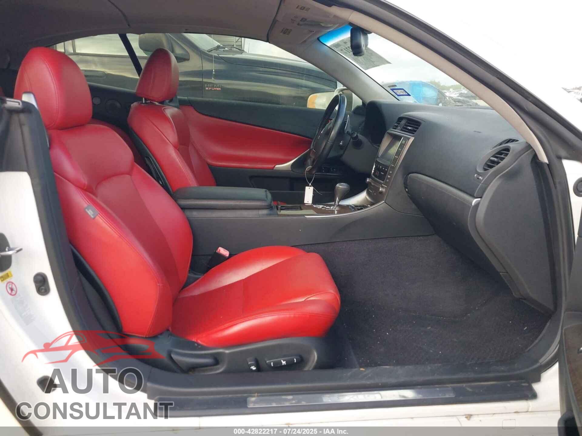 LEXUS IS 250C 2014 - JTHFF2C26E2531246