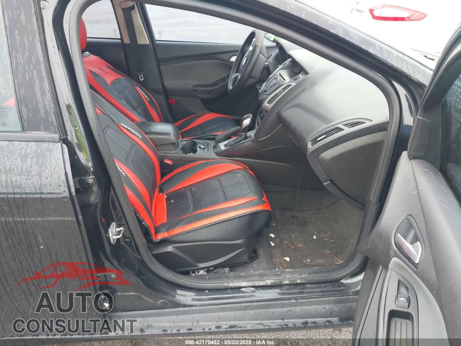 FORD FOCUS 2014 - 1FADP3F25EL259487