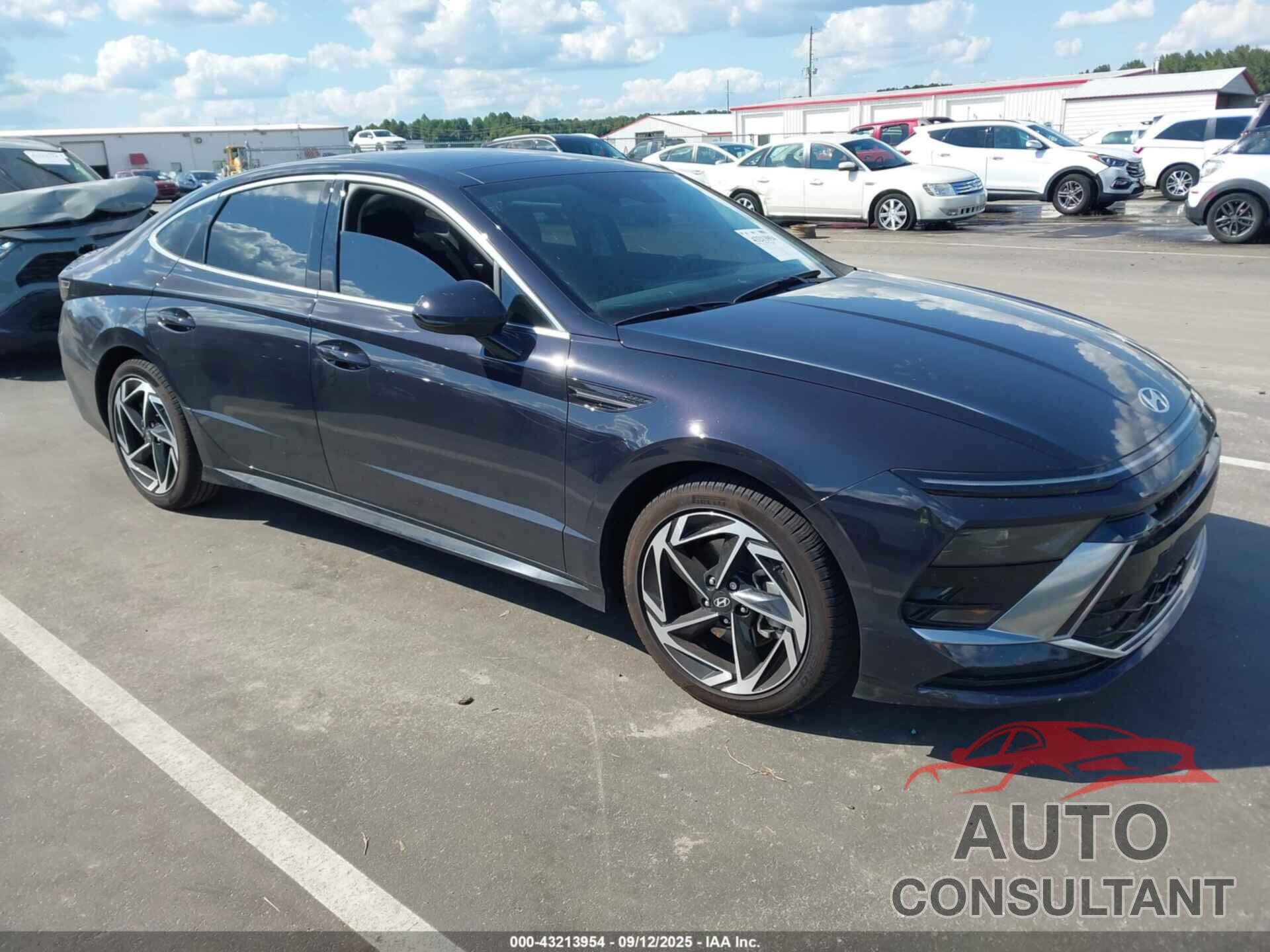 HYUNDAI SONATA 2025 - KMHL14JA2SA483136