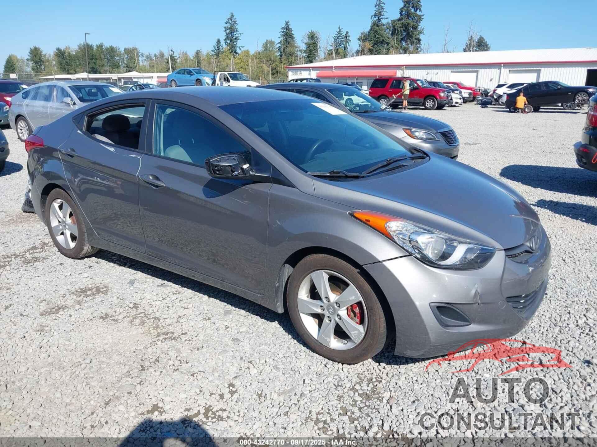 HYUNDAI ELANTRA 2013 - 5NPDH4AE8DH364090