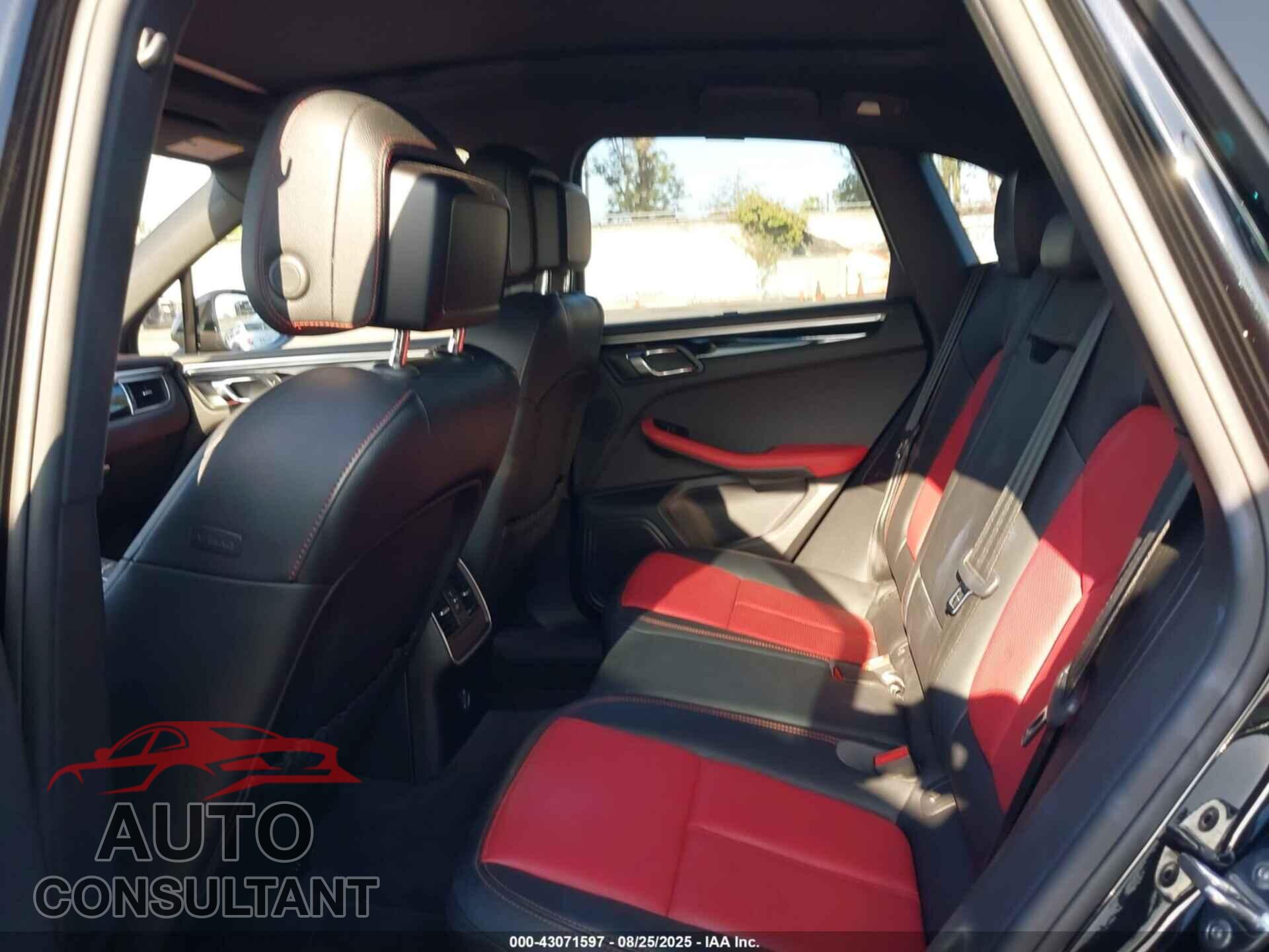 PORSCHE MACAN 2017 - WP1AB2A52HLB14143