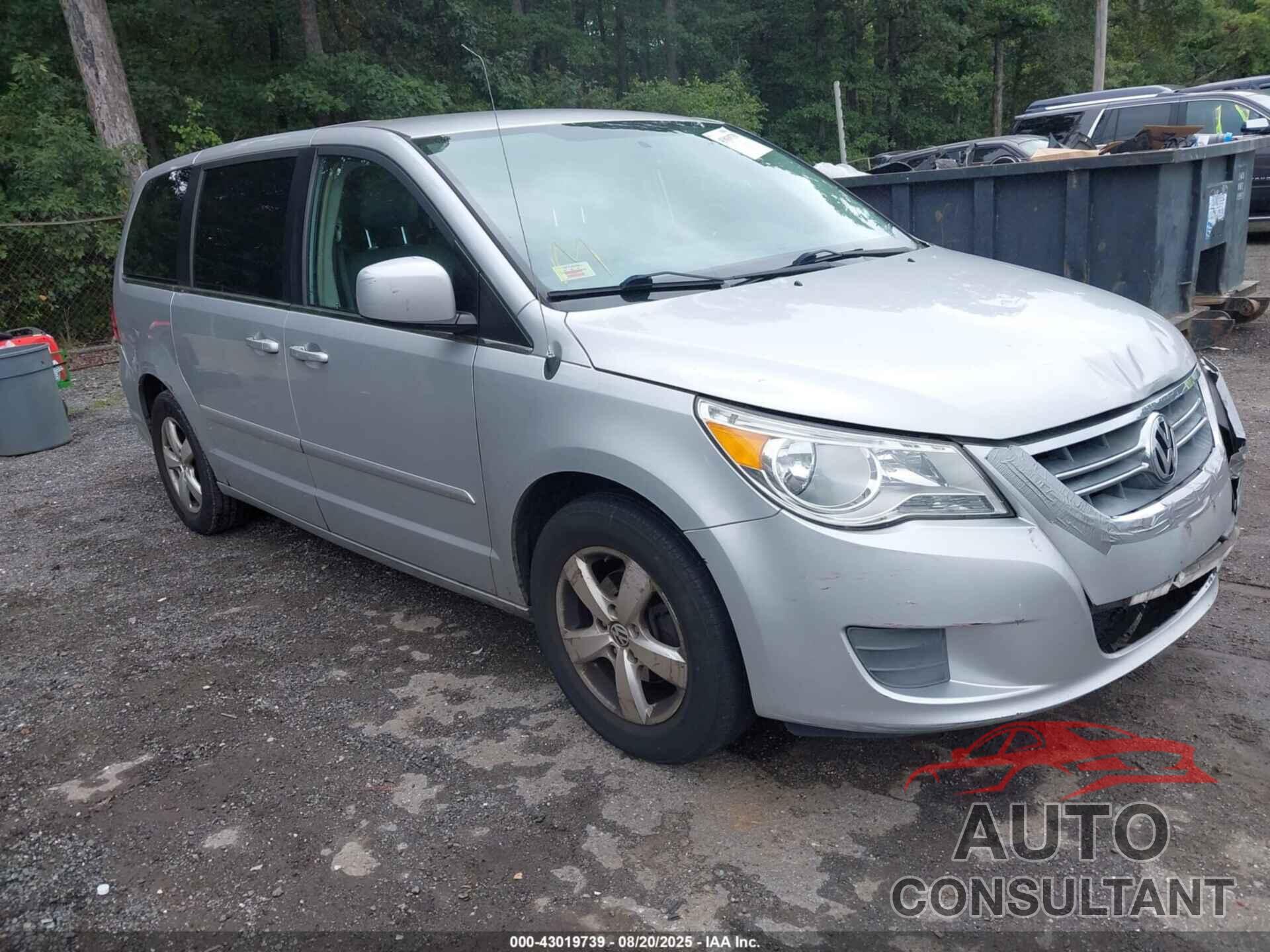 VOLKSWAGEN ROUTAN 2010 - 2V4RW3D12AR296047