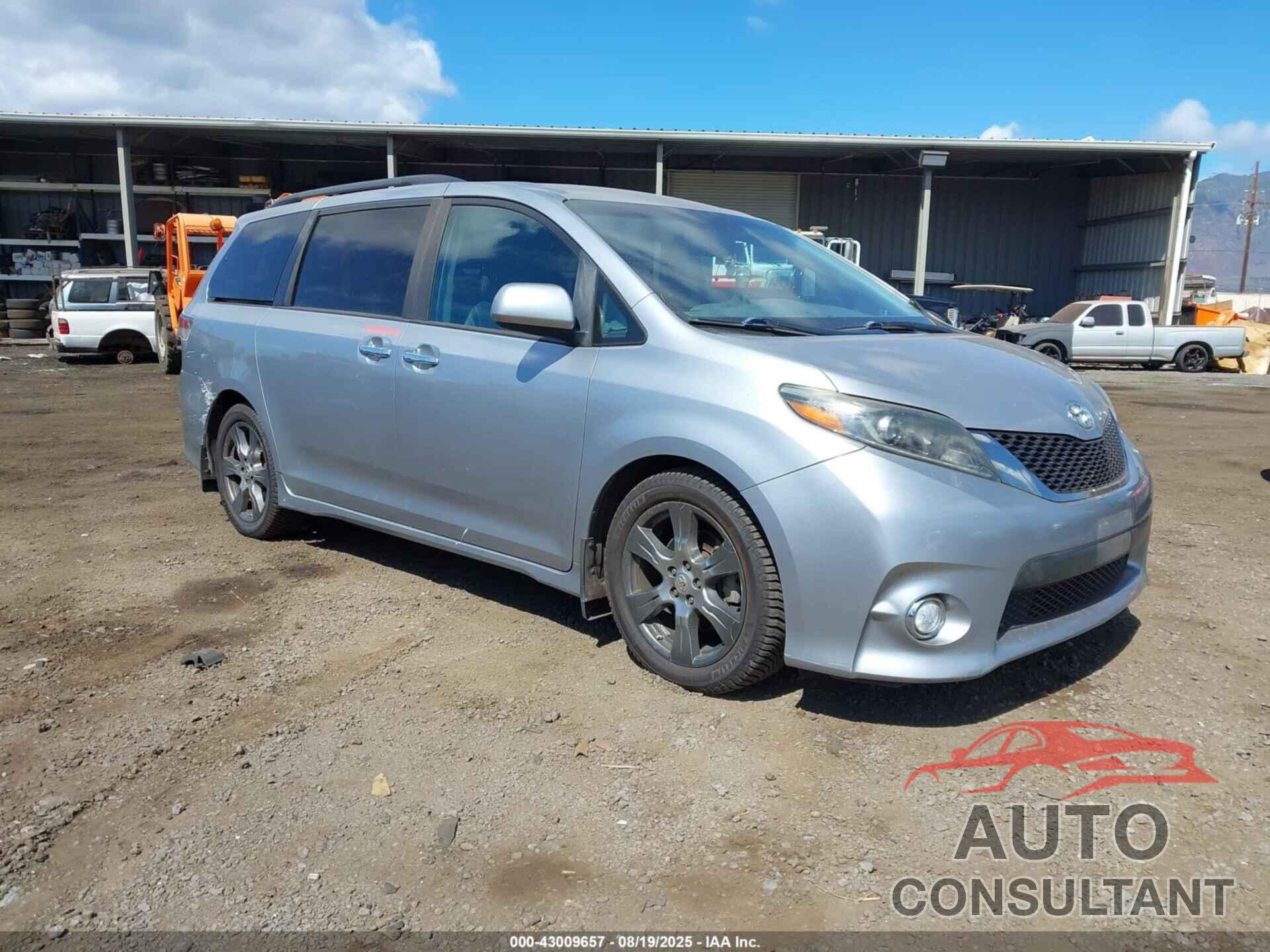 TOYOTA SIENNA 2017 - 5TDXZ3DC0HS829850