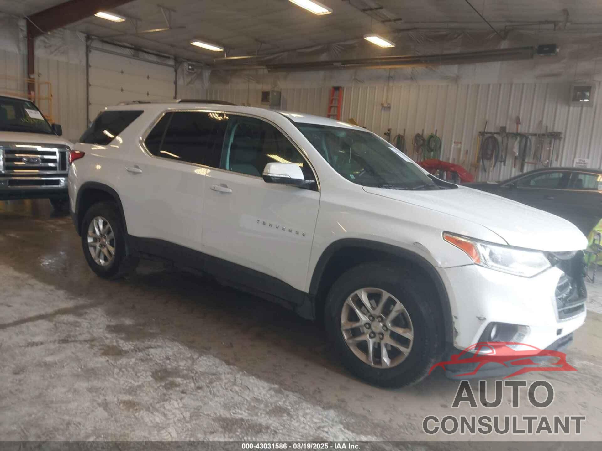 CHEVROLET TRAVERSE 2018 - 1GNERGKW6JJ260945