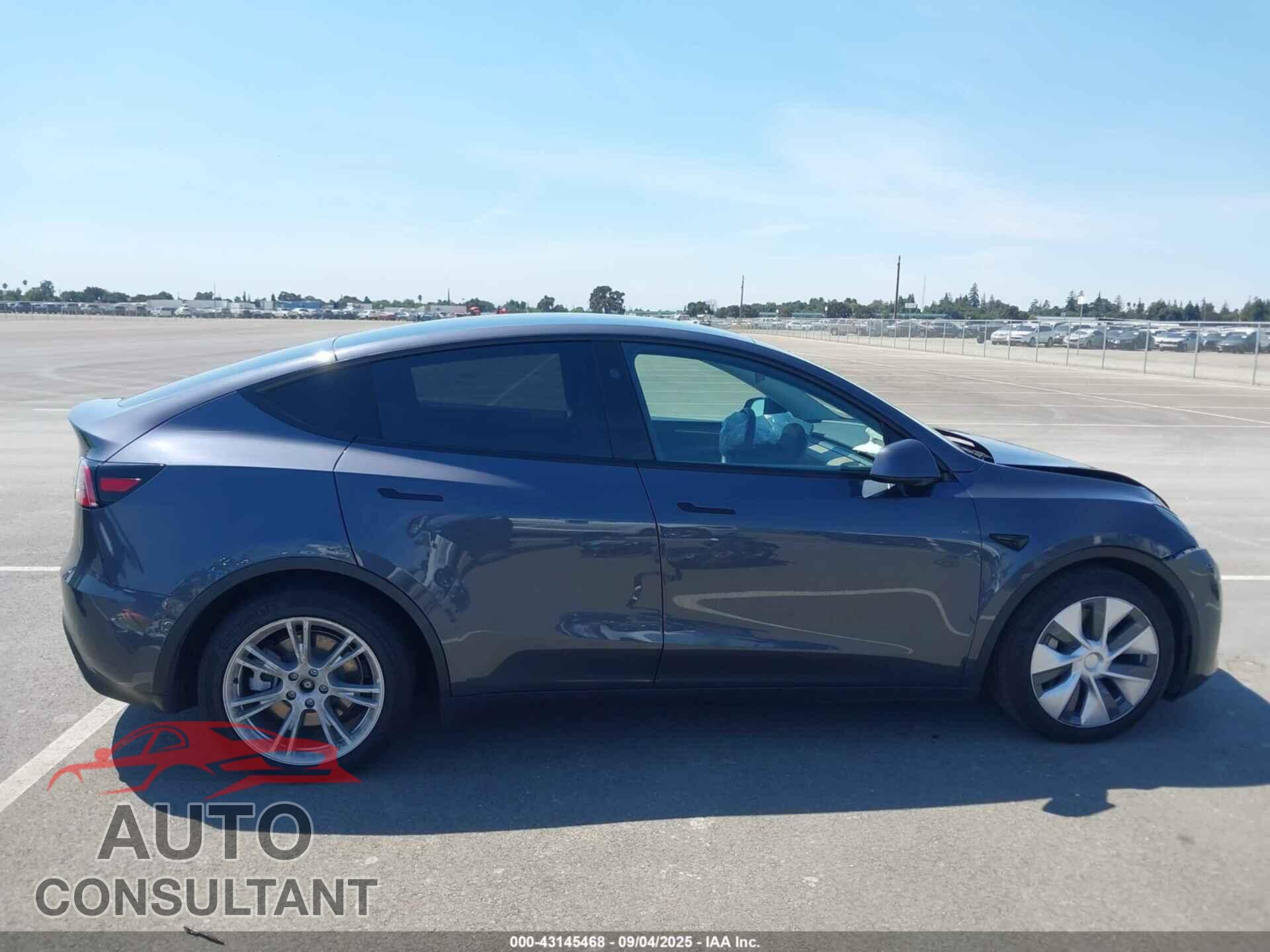TESLA MODEL Y 2023 - 7SAYGAEE7PF942697