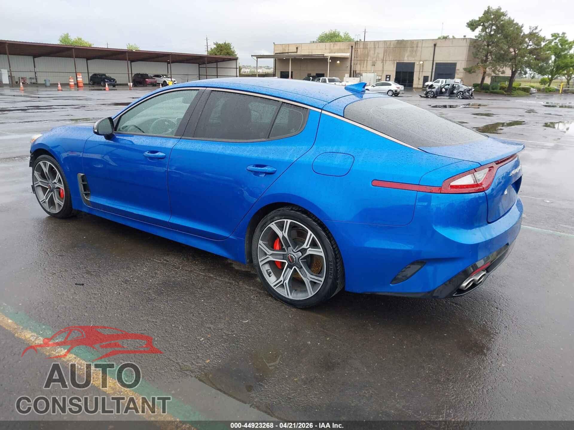 KIA STINGER 2018 - KNAE35LC4J6010865