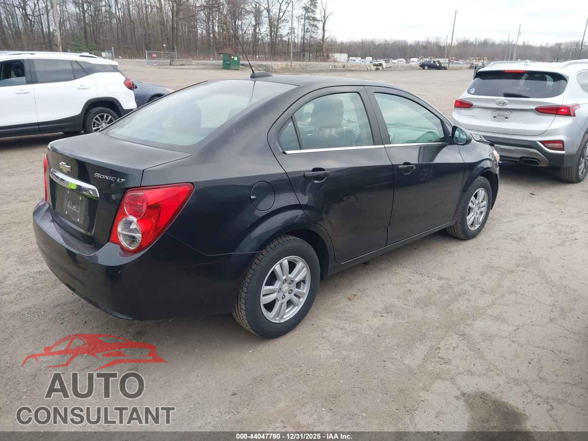 CHEVROLET SONIC 2015 - 1G1JC5SH3F4163473
