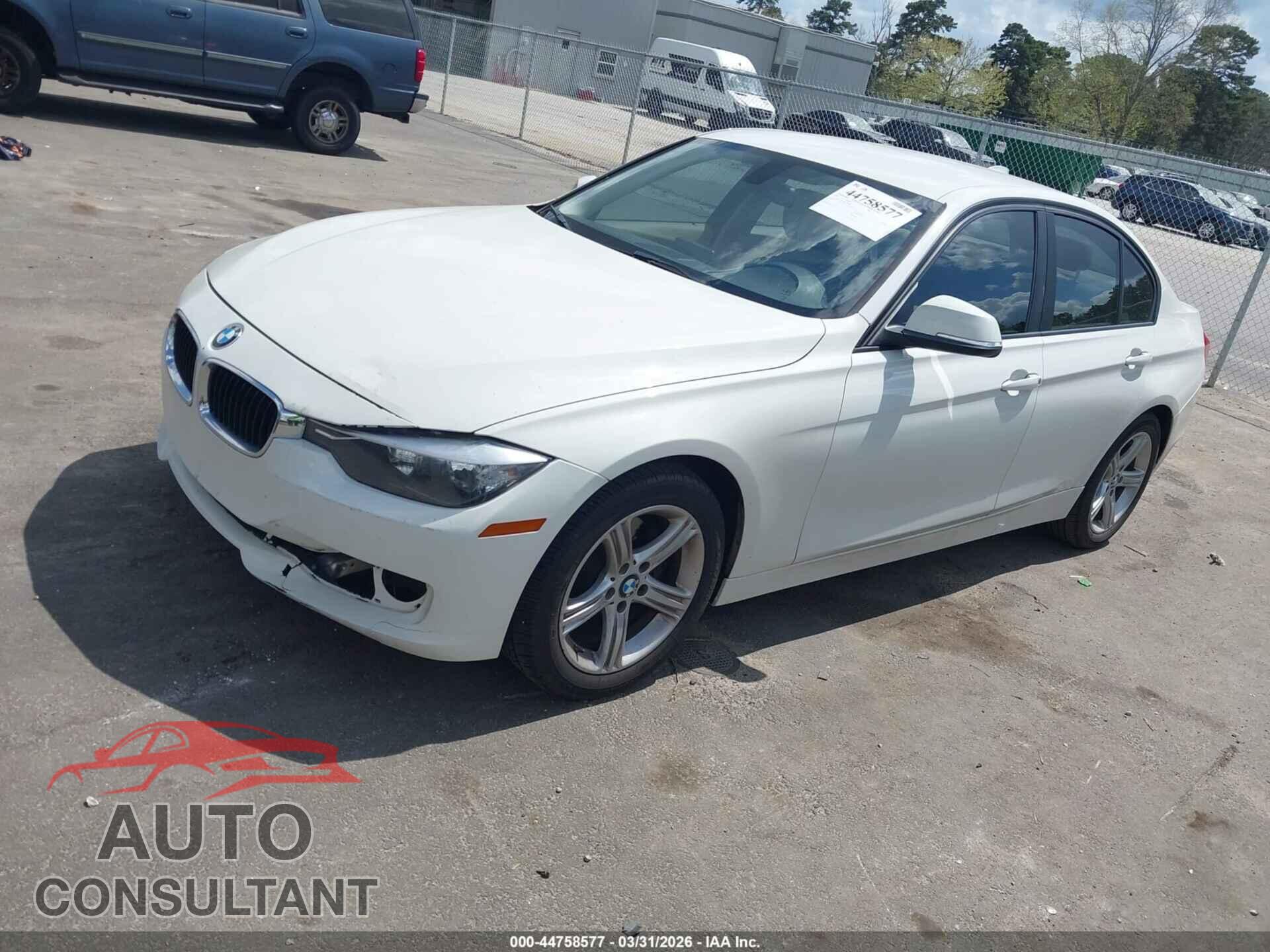 BMW 320I 2015 - WBA3B1G56FNT04490