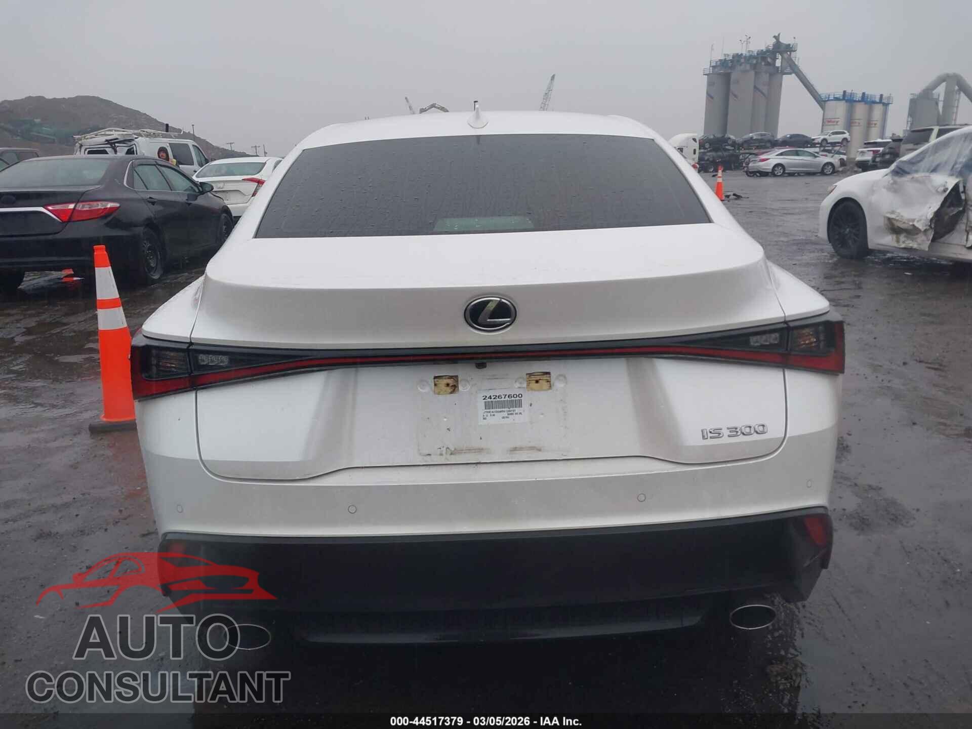 LEXUS IS 300 2024 - JTHCA1D28R5129727