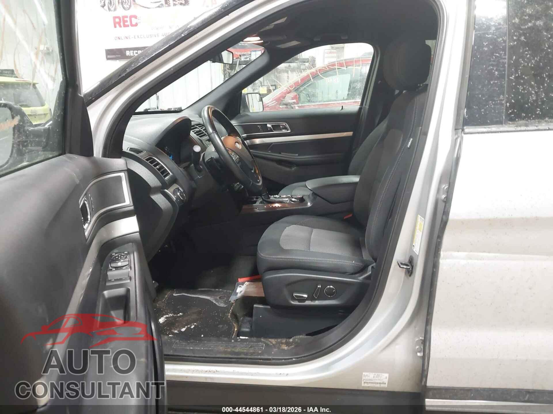 FORD EXPLORER 2017 - 1FM5K8D84HGA03660