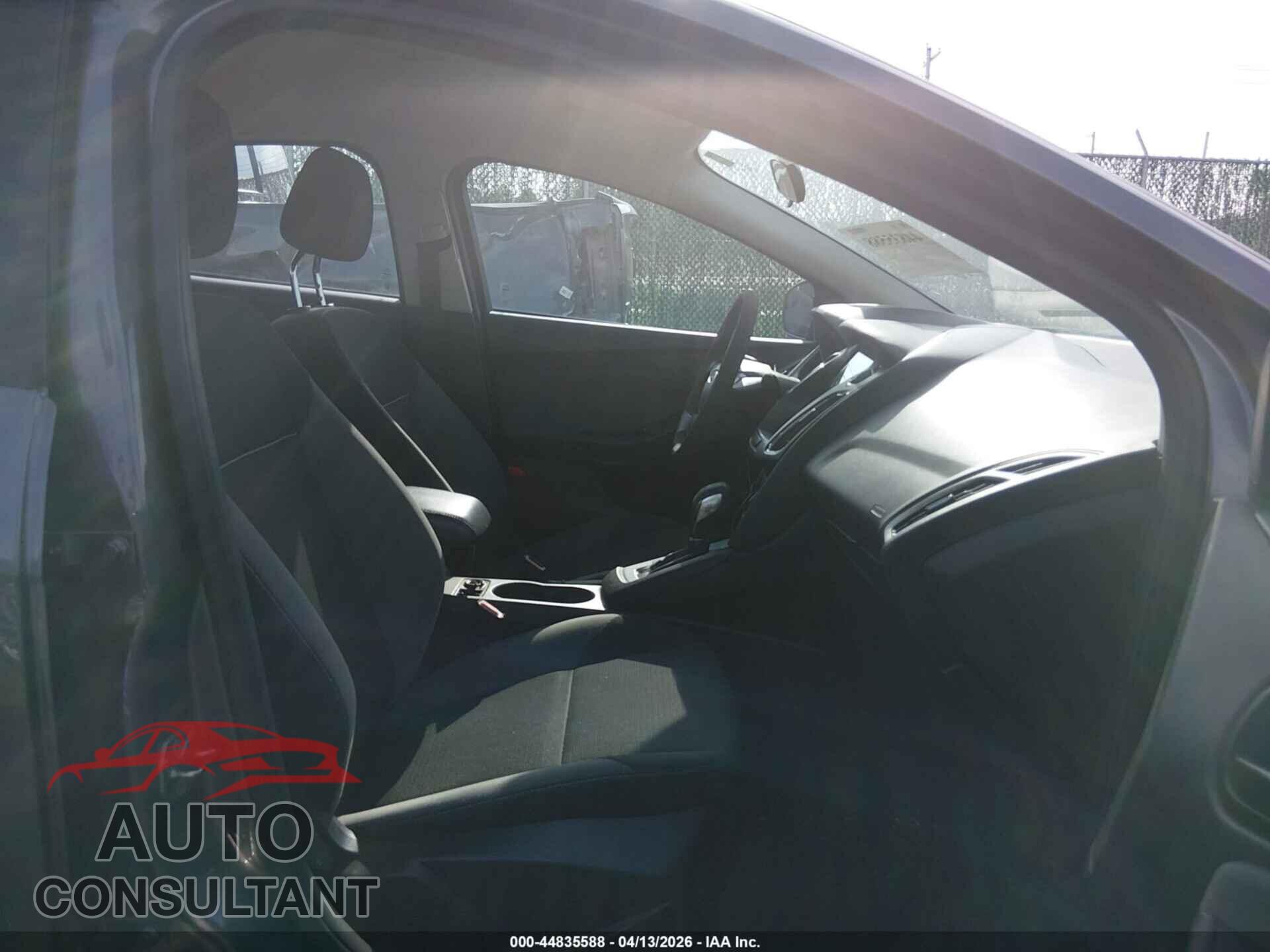 FORD FOCUS 2012 - 1FAHP3F25CL302823