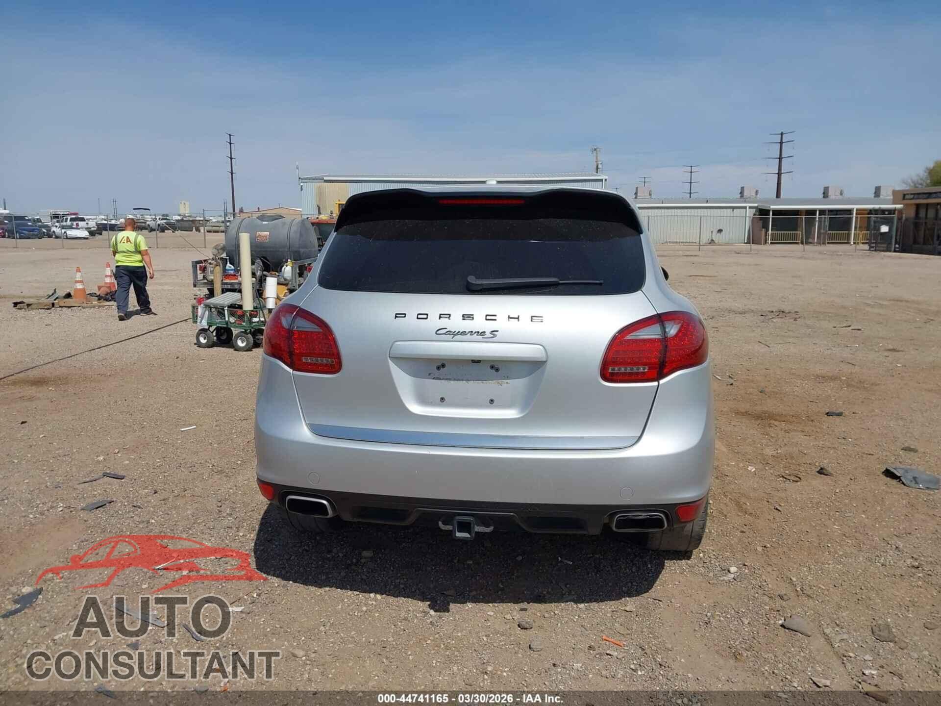PORSCHE CAYENNE 2011 - WP1AB2A2XBLA44260