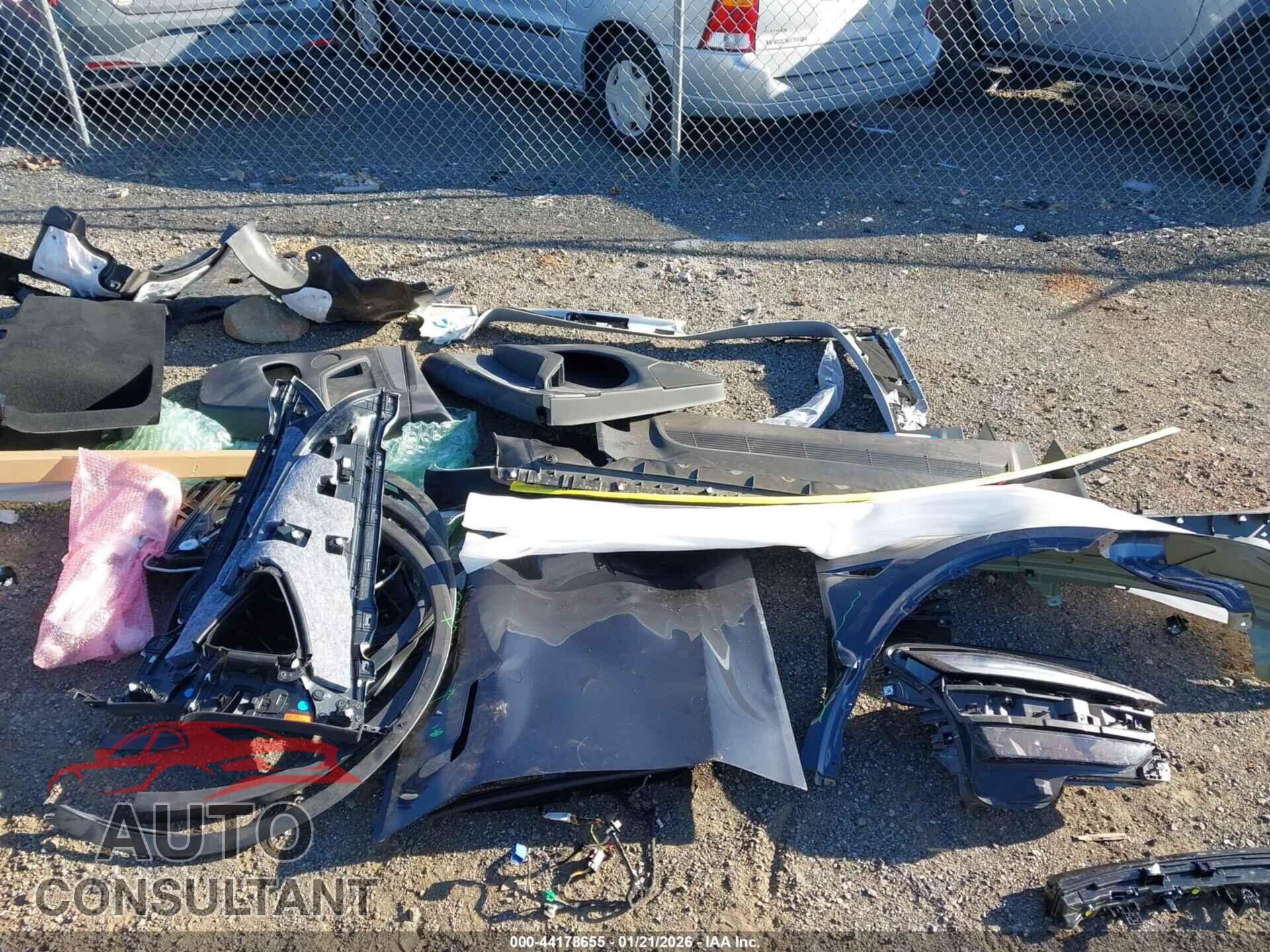 TESLA MODEL Y 2026 - 7SAYGDED1TF397423