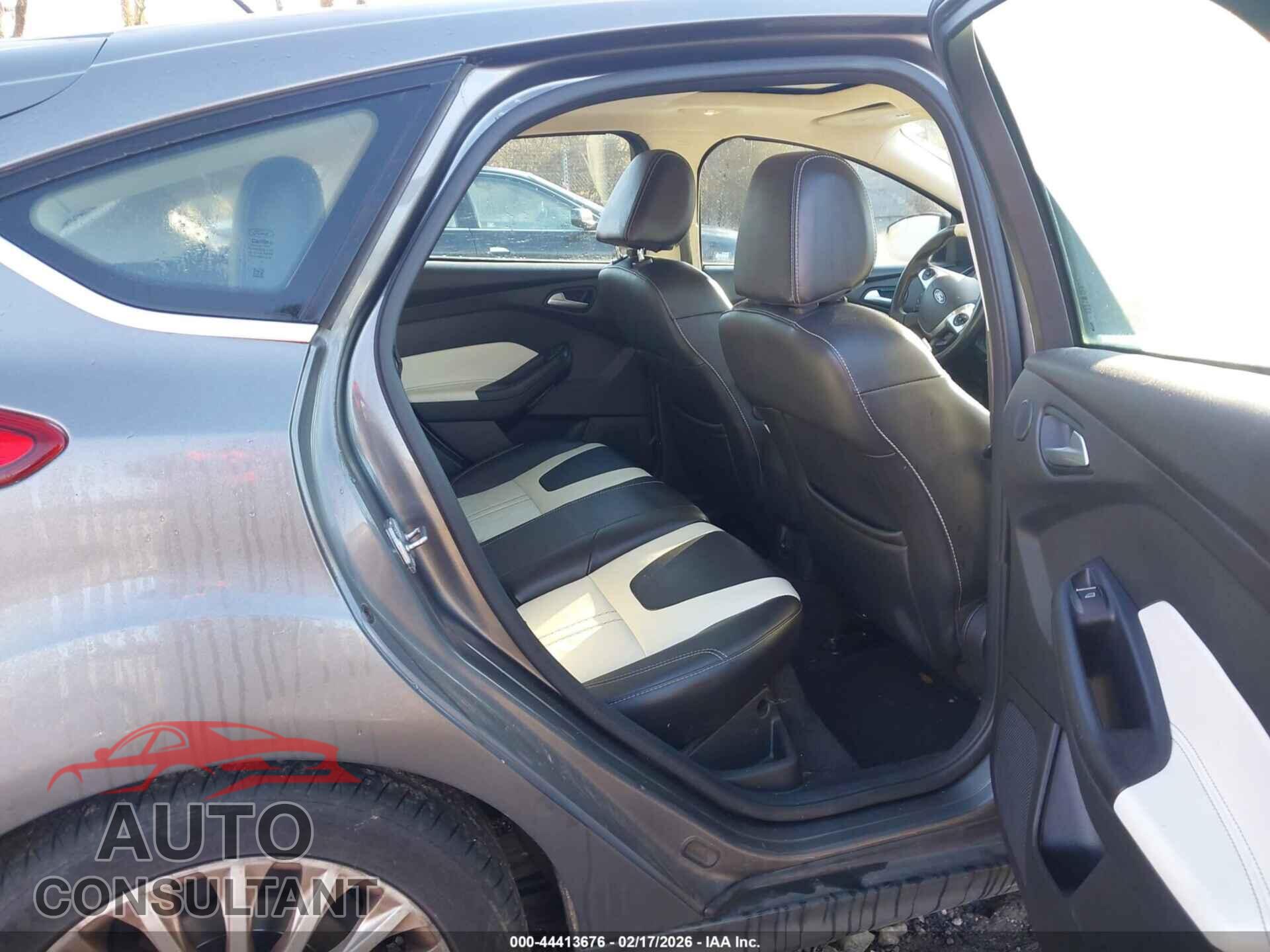 FORD FOCUS 2012 - 1FAHP3N2XCL402076