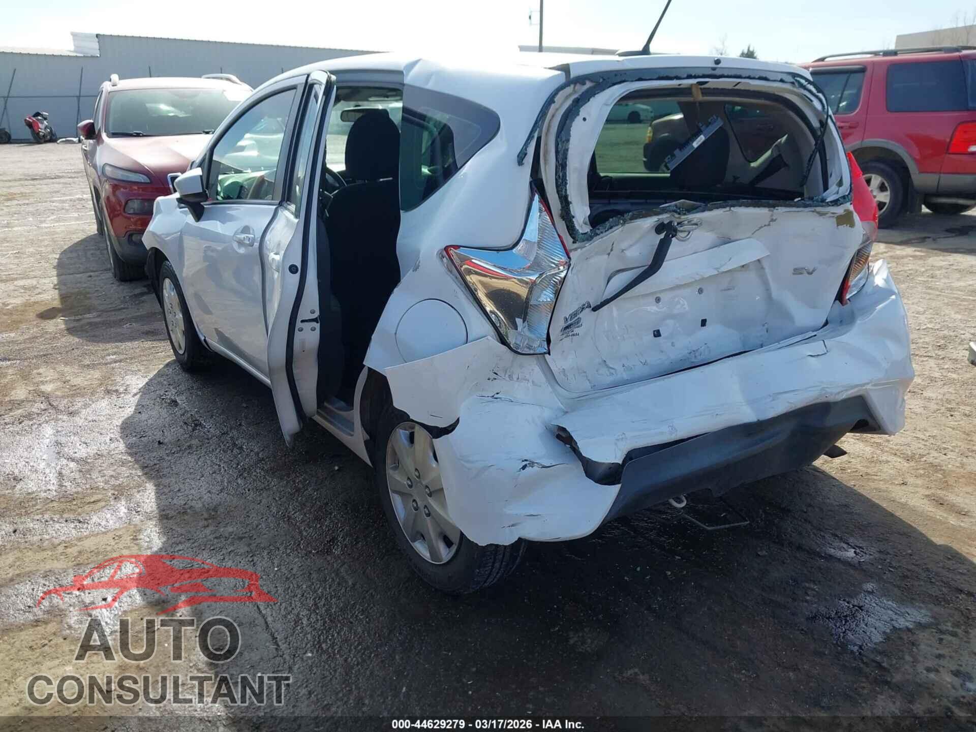 NISSAN VERSA NOTE 2017 - 3N1CE2CP3HL367110