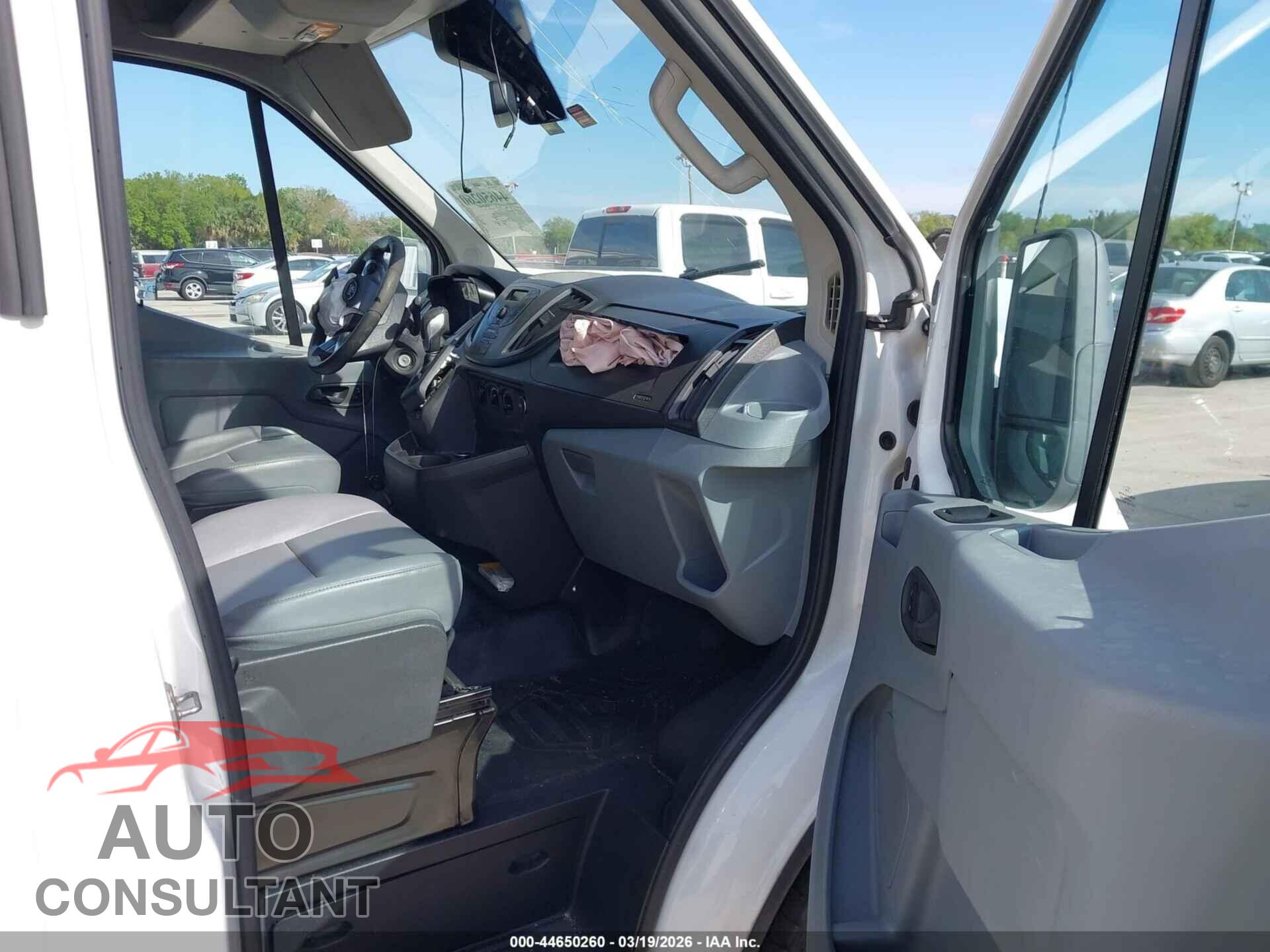FORD TRANSIT-150 2015 - 1FTNE2CM6FKB11070