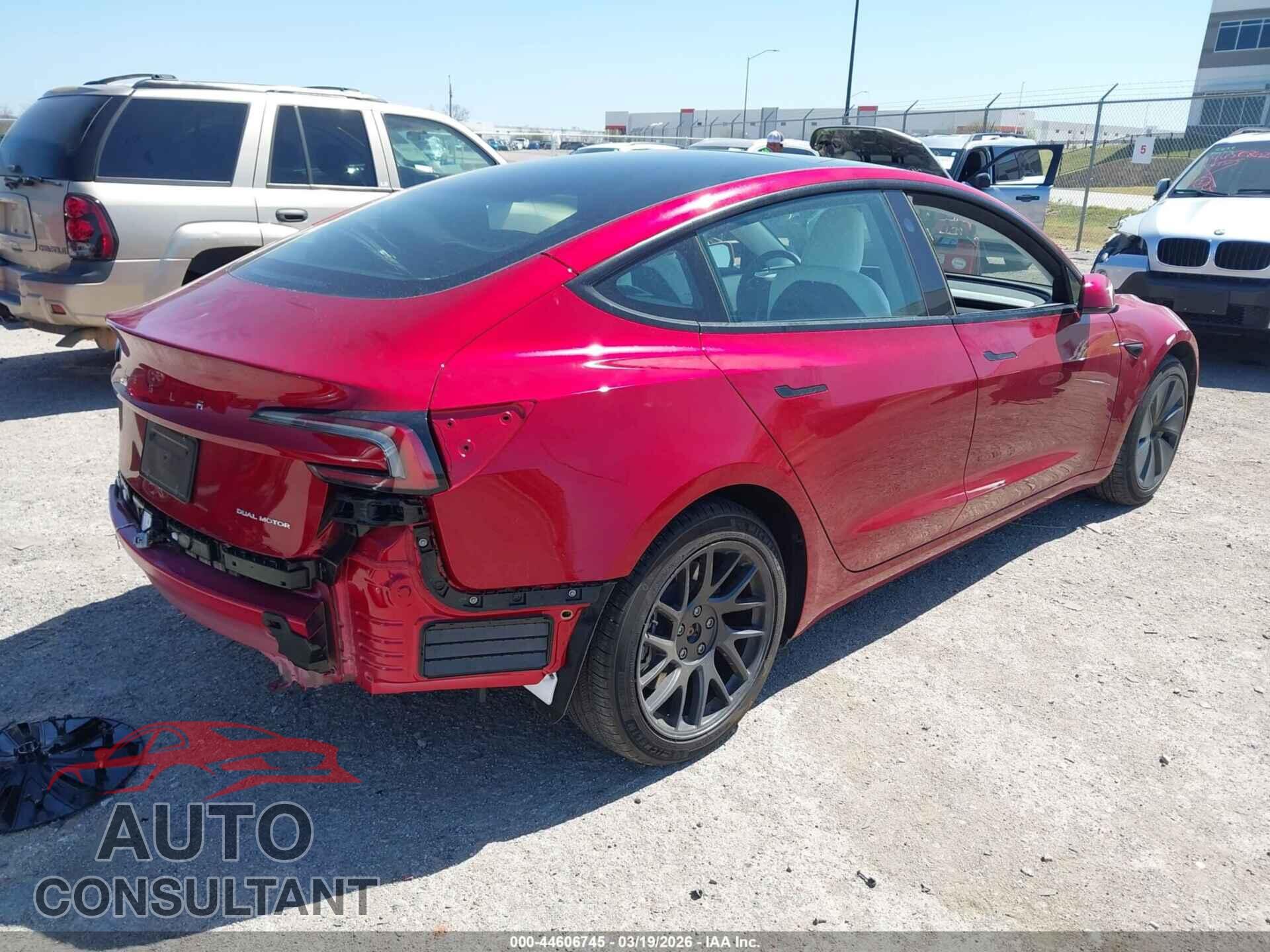 TESLA MODEL 3 2025 - 5YJ3E1EB7SF926477