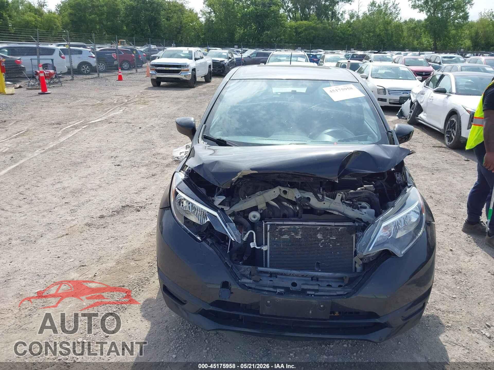 NISSAN VERSA NOTE 2017 - 3N1CE2CP1HL367302