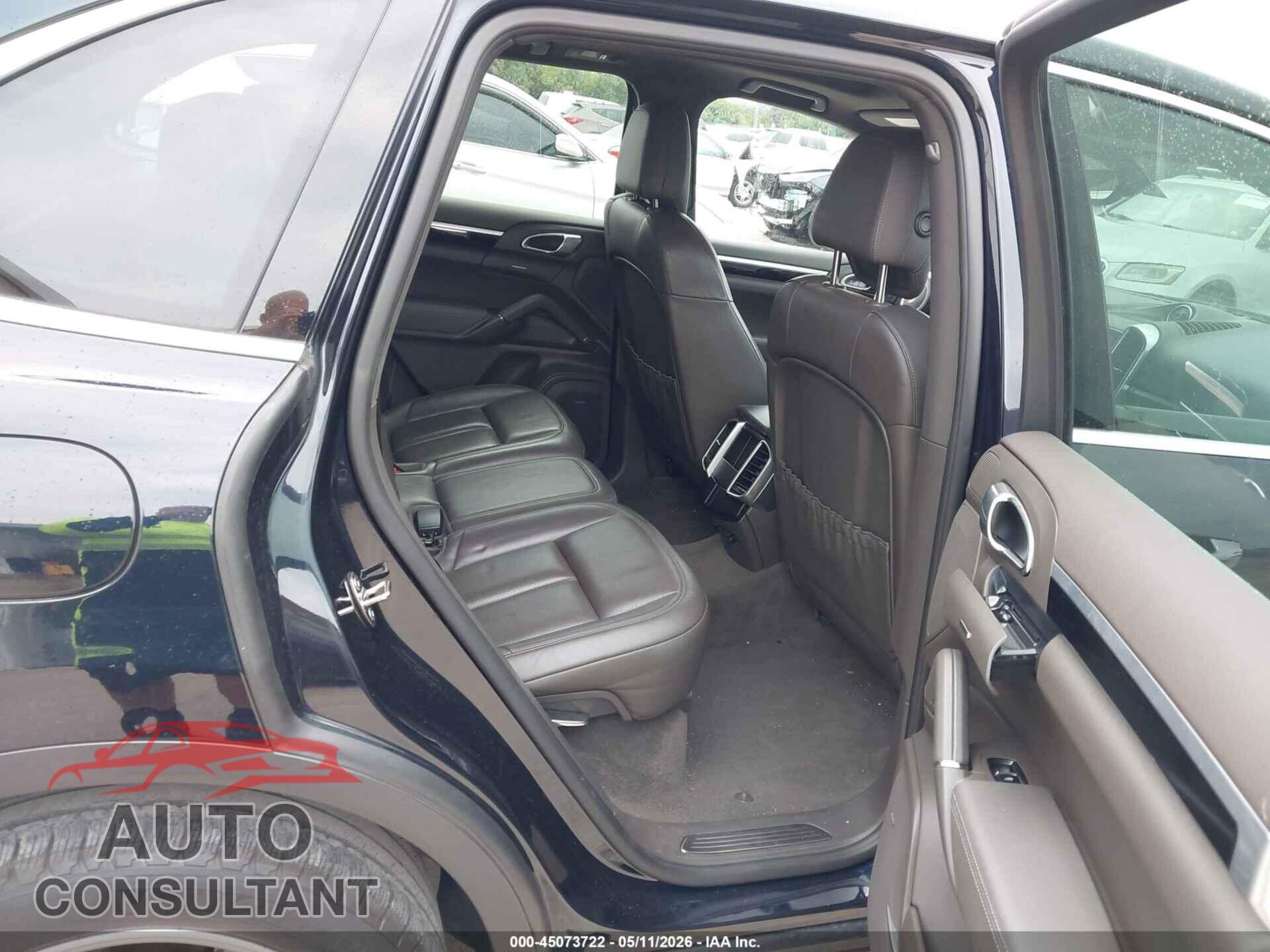 PORSCHE CAYENNE 2016 - WP1AA2A26GLA01982
