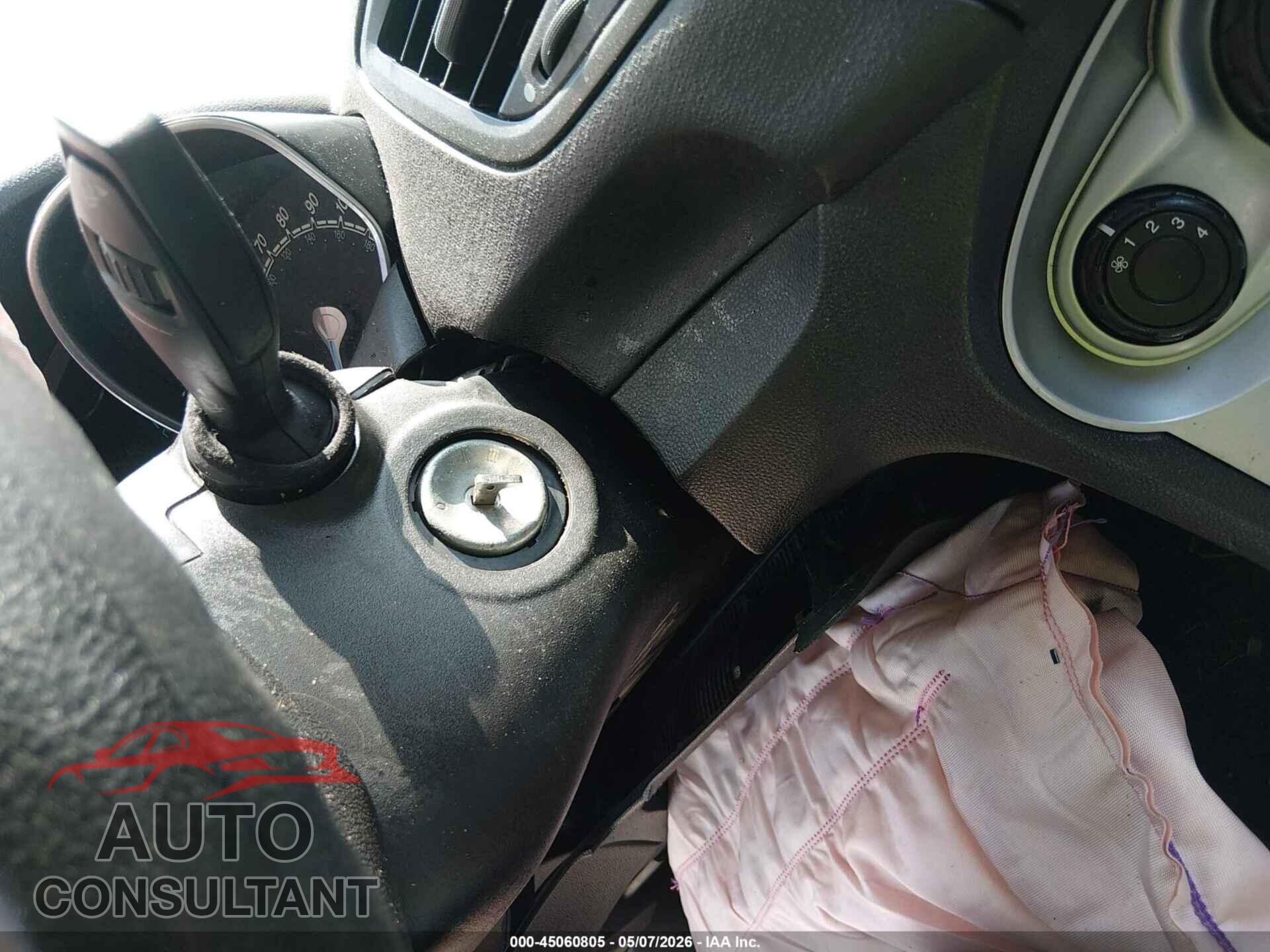 FORD FIESTA 2018 - 3FADP4EJ2JM124507