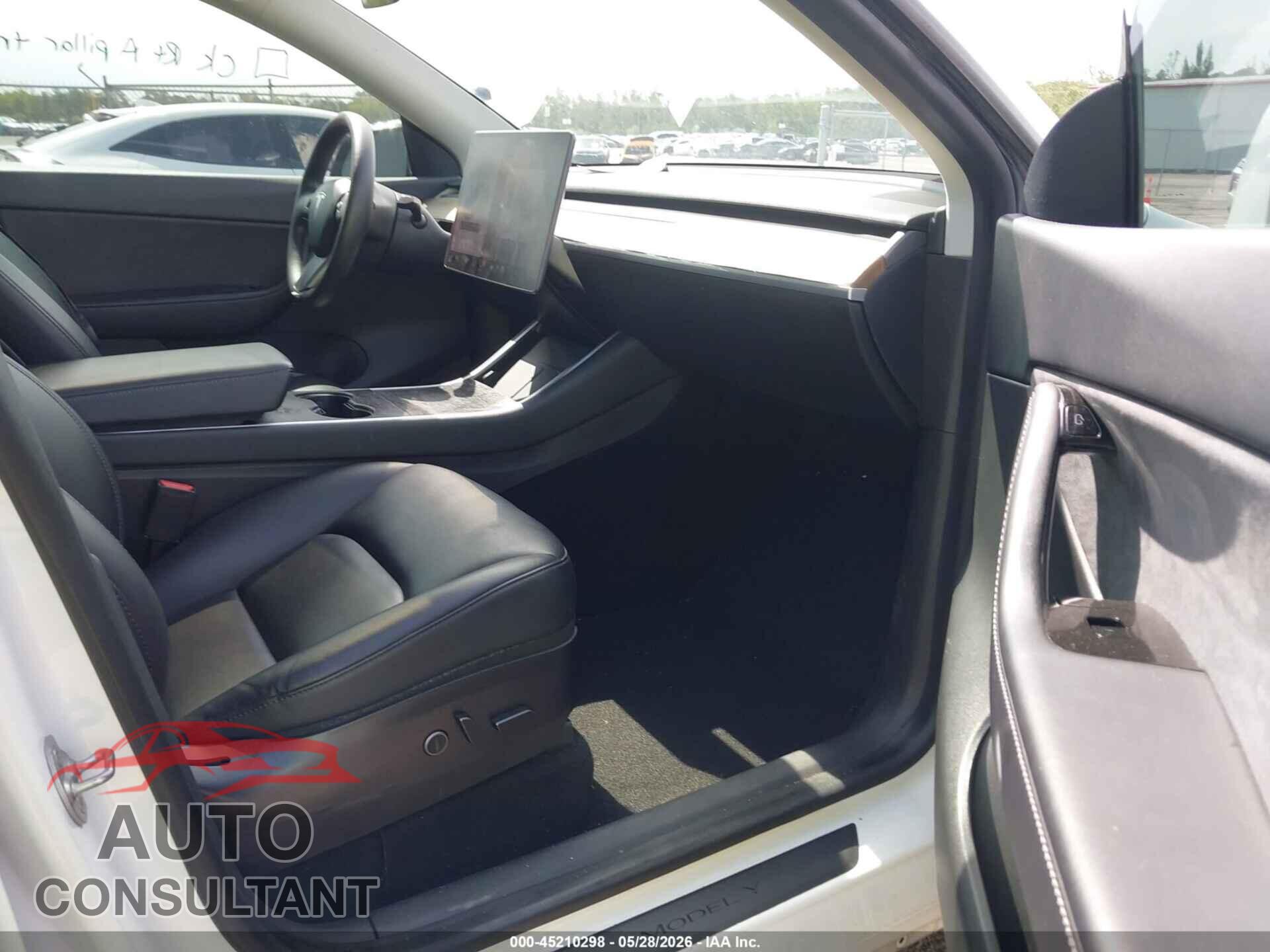 TESLA MODEL Y 2021 - 5YJYGDEE7MF115566