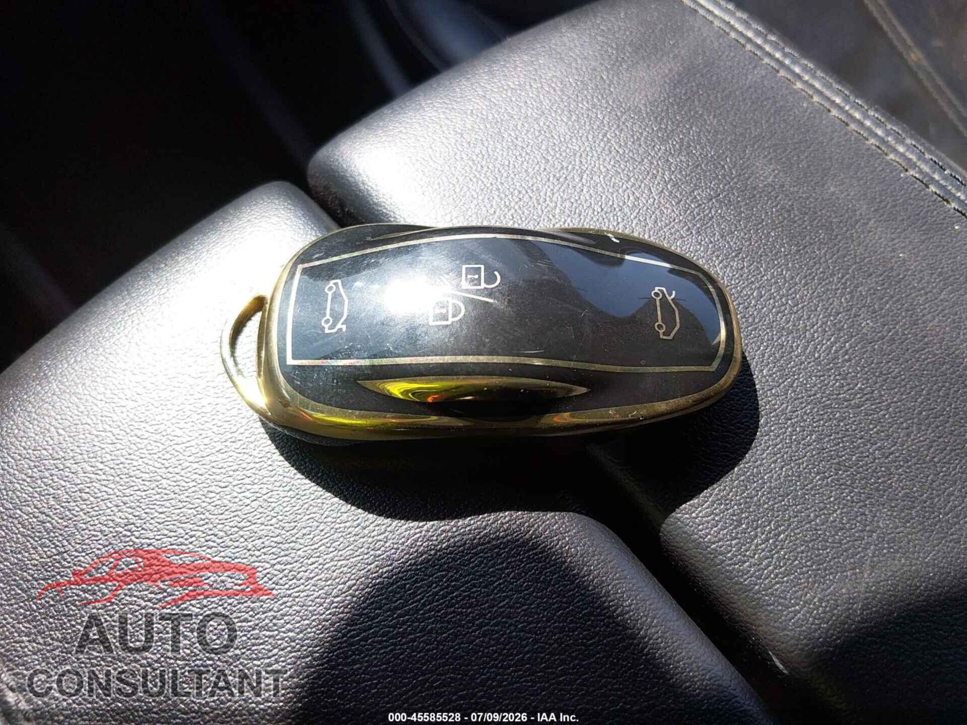 TESLA MODEL S 2014 - 5YJSA1S19EFP36011