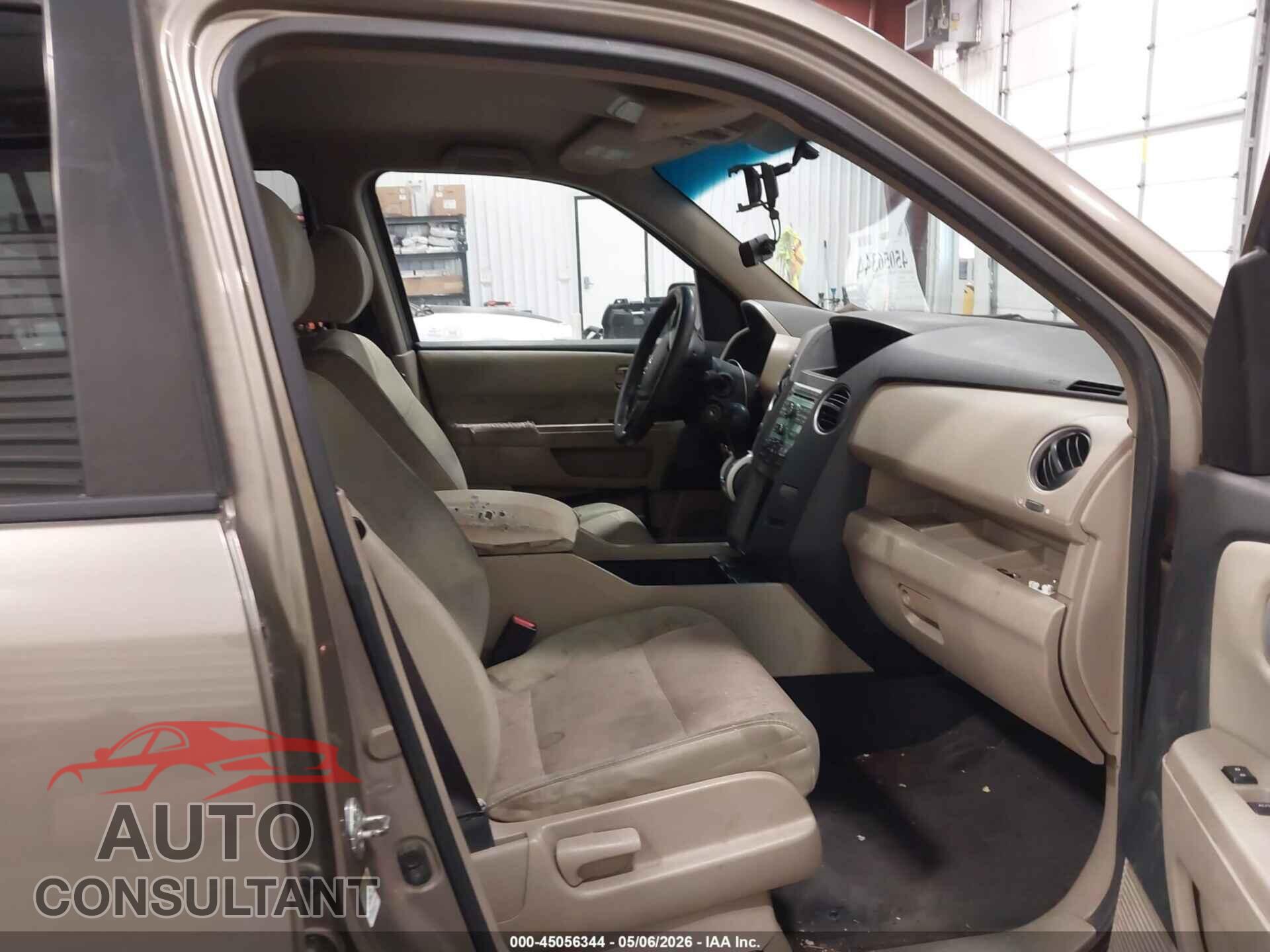 HONDA PILOT 2011 - 5FNYF4H46BB001447