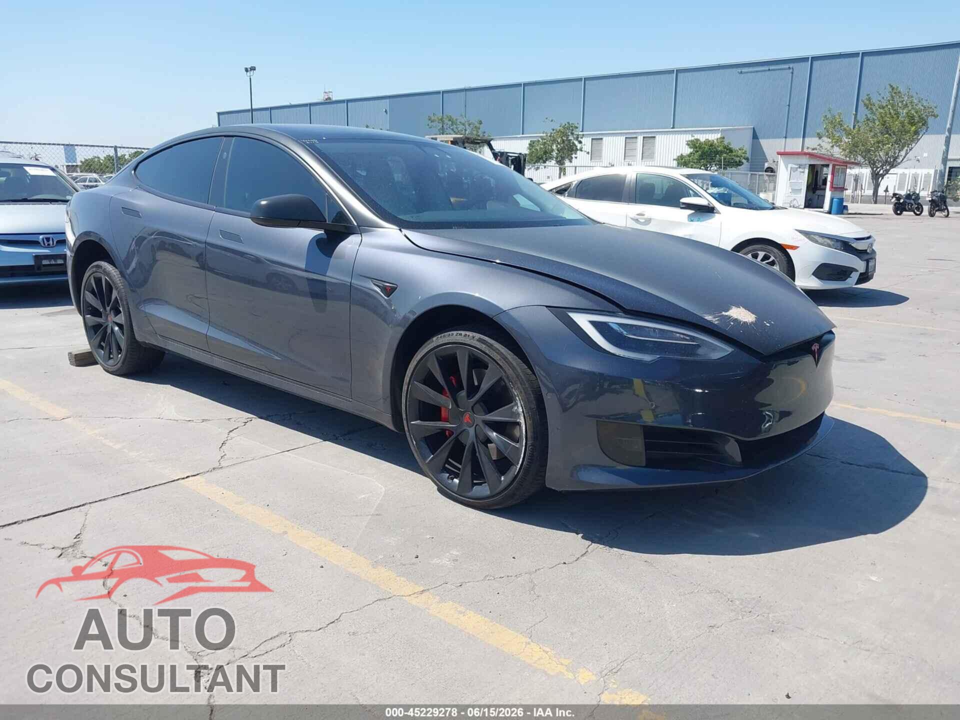 TESLA MODEL S 2018 - 5YJSA1E20JF270001