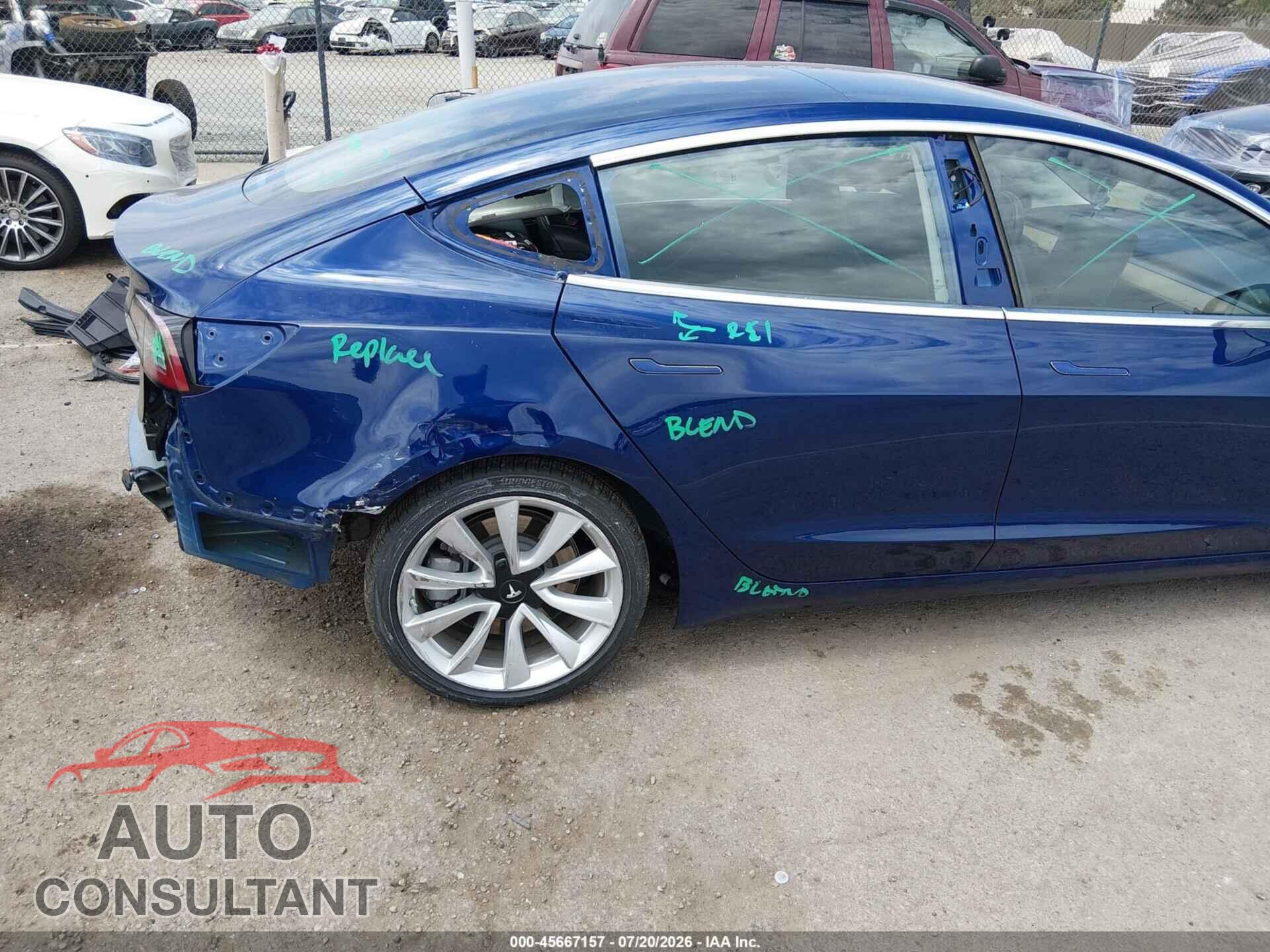 TESLA MODEL 3 2018 - 5YJ3E1EA4JF033382