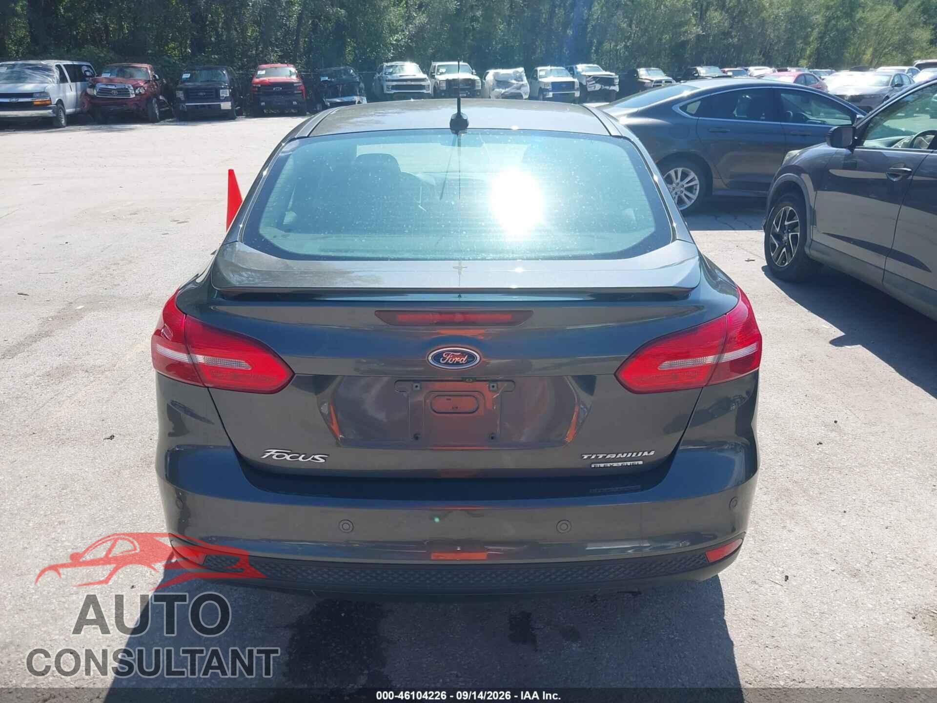 FORD FOCUS 2015 - 1FADP3J28FL323935