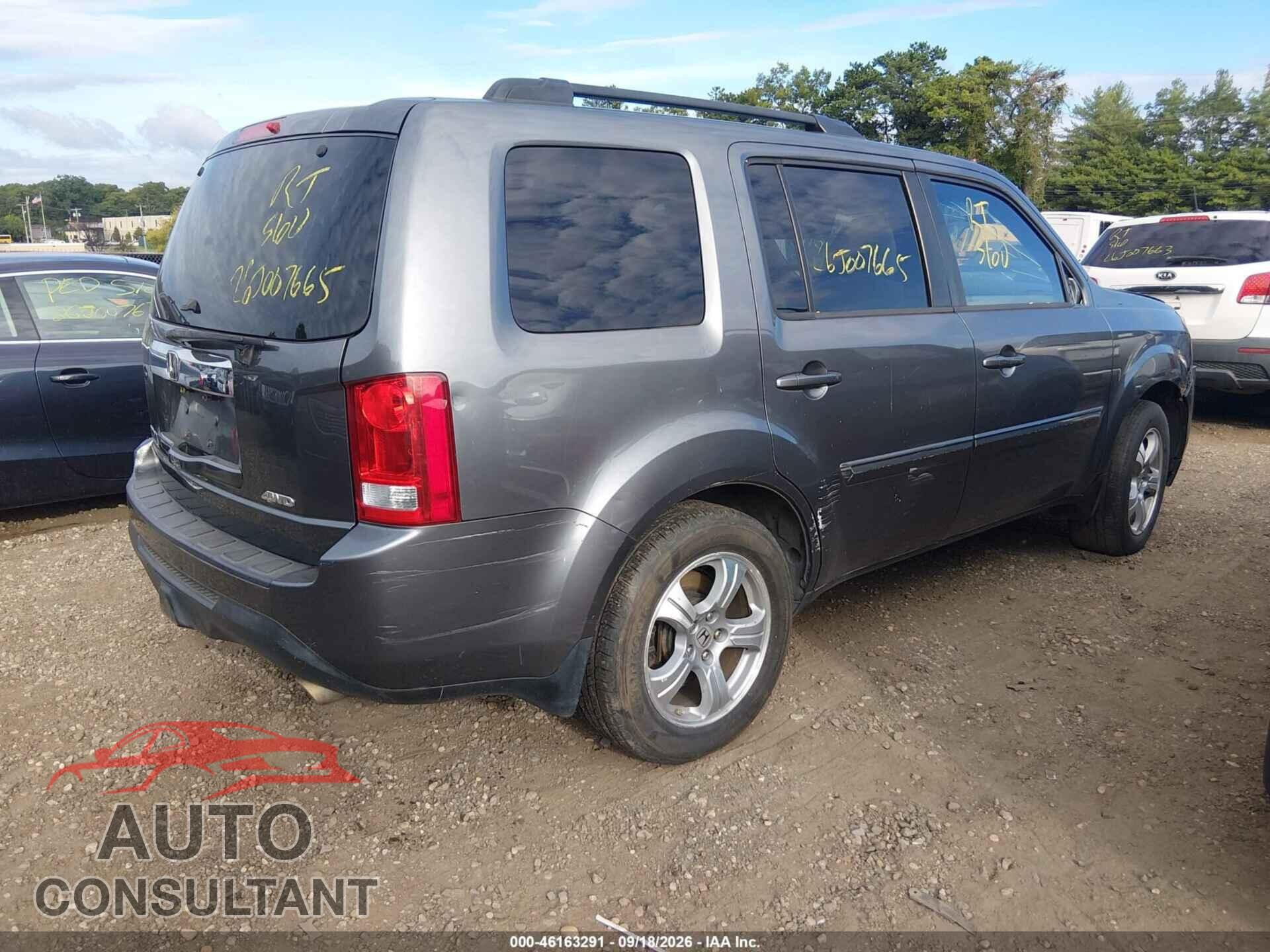 HONDA PILOT 2013 - 5FNYF4H49DB070880