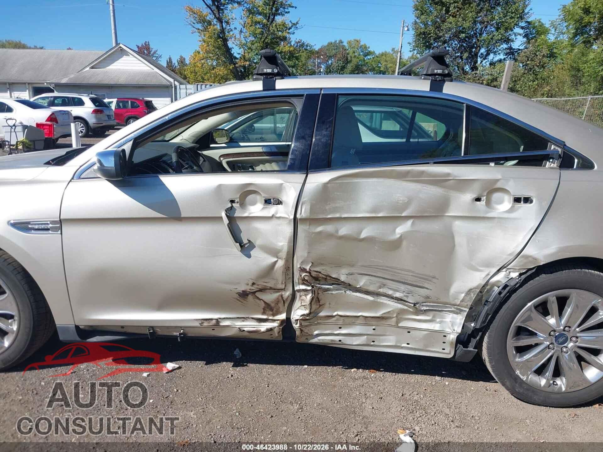FORD TAURUS 2011 - 1FAHP2FW0BG155105